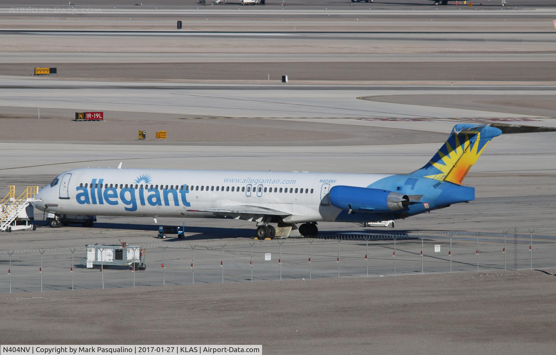 N404NV, 1989 McDonnell Douglas MD-88 C/N 49765, MD-88