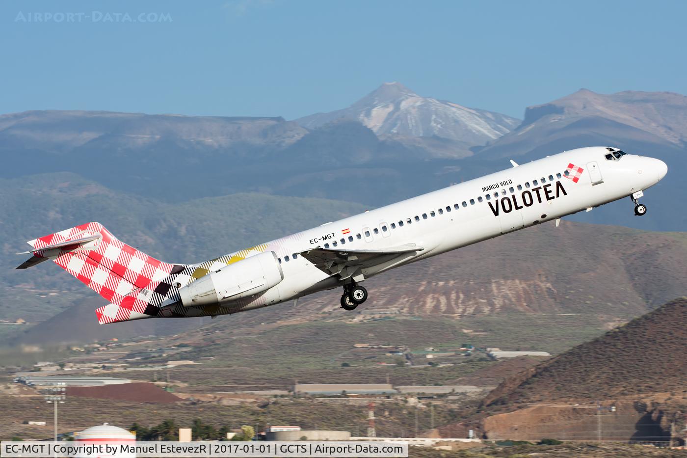 EC-MGT, 2001 Boeing 717-23S C/N 55066, Volotea Heading RWY-08 TFsur Airport