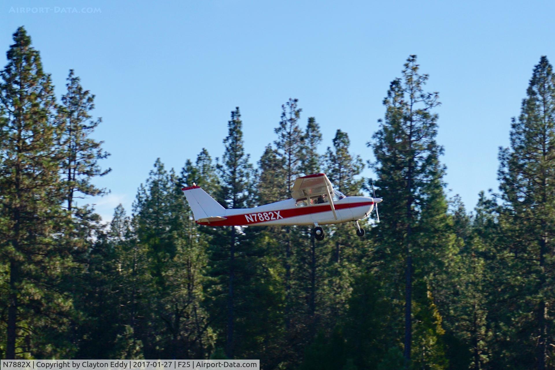 N7882X, 1961 Cessna 172B C/N 17248382, Brownsville California 2017