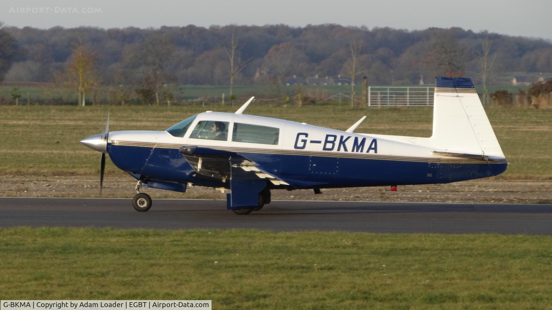 G-BKMA, 1982 Mooney M20J 201 C/N 24-1316, G-BKMA