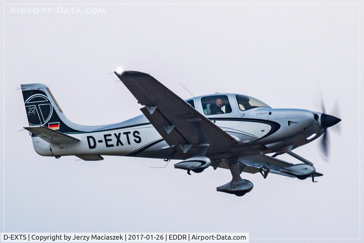 D-EXTS, Cirrus SR-22T GTS C/N 0305, Cirrus SR22T GTS