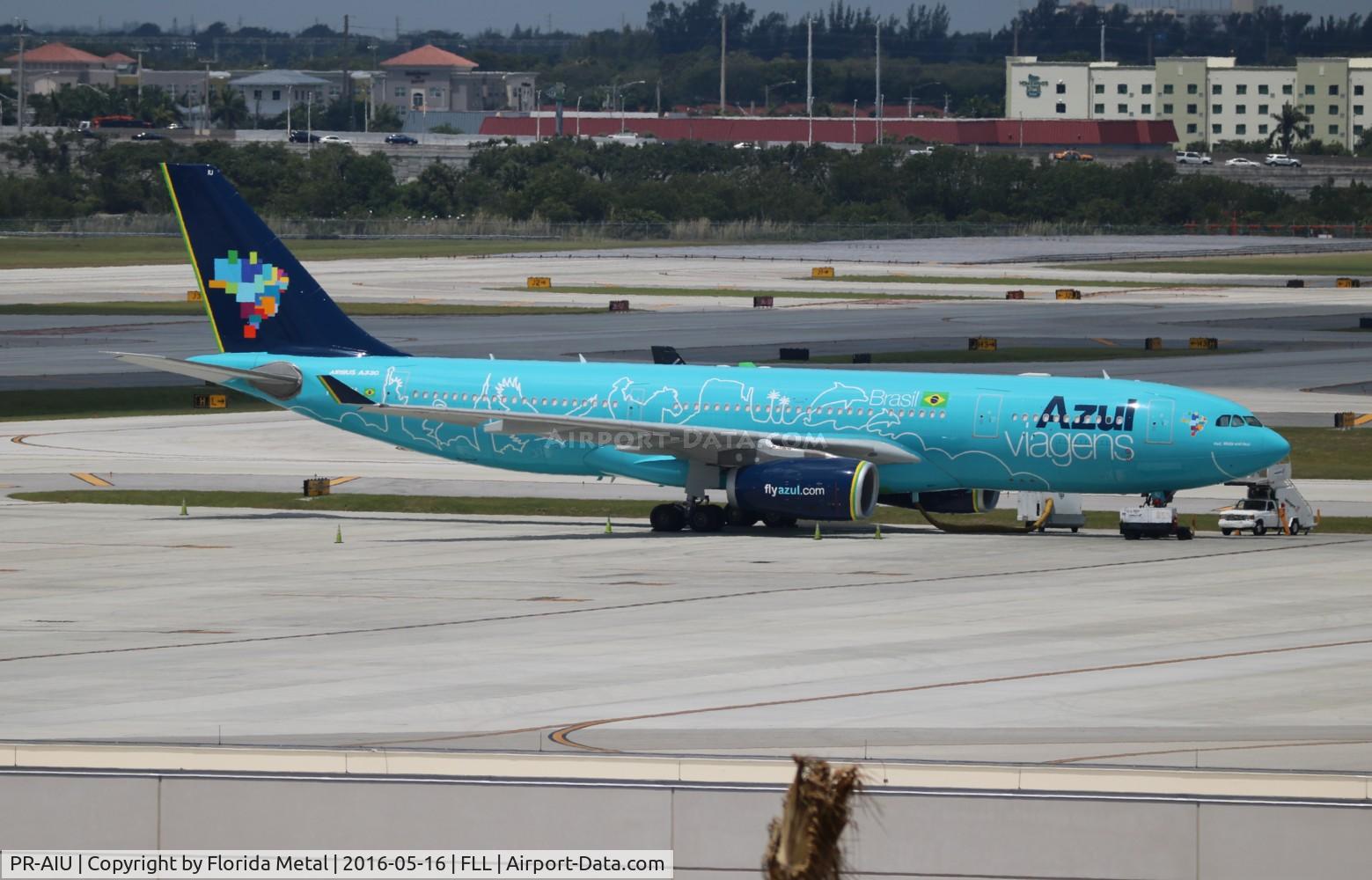 PR-AIU, 2002 Airbus A330-243 C/N 494, Azul A330