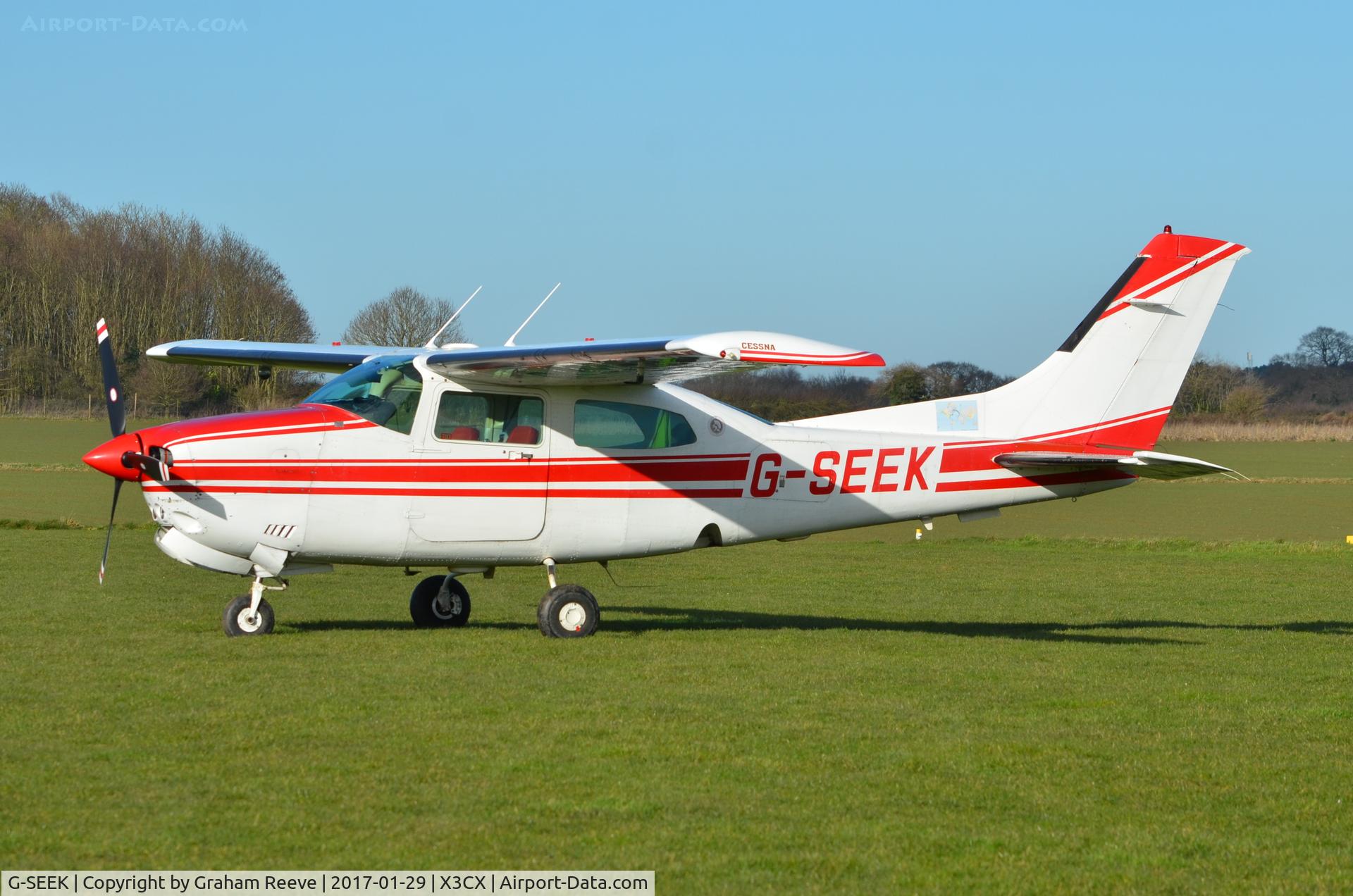 G-SEEK, 1982 Cessna T210N Turbo Centurion C/N 21064579, Parked at Northrepps.