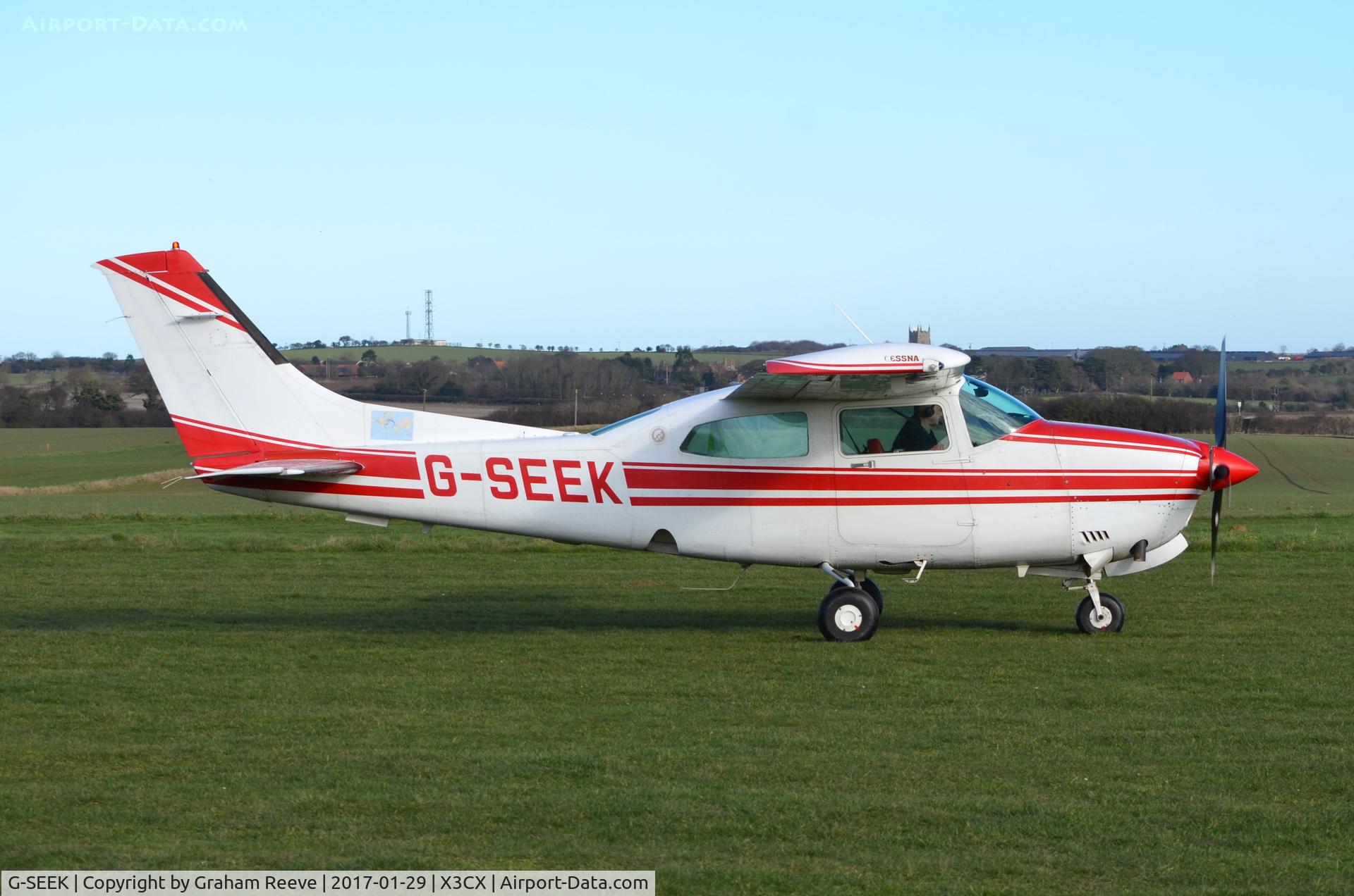 G-SEEK, 1982 Cessna T210N Turbo Centurion C/N 21064579, Just landed at Northrepps.
