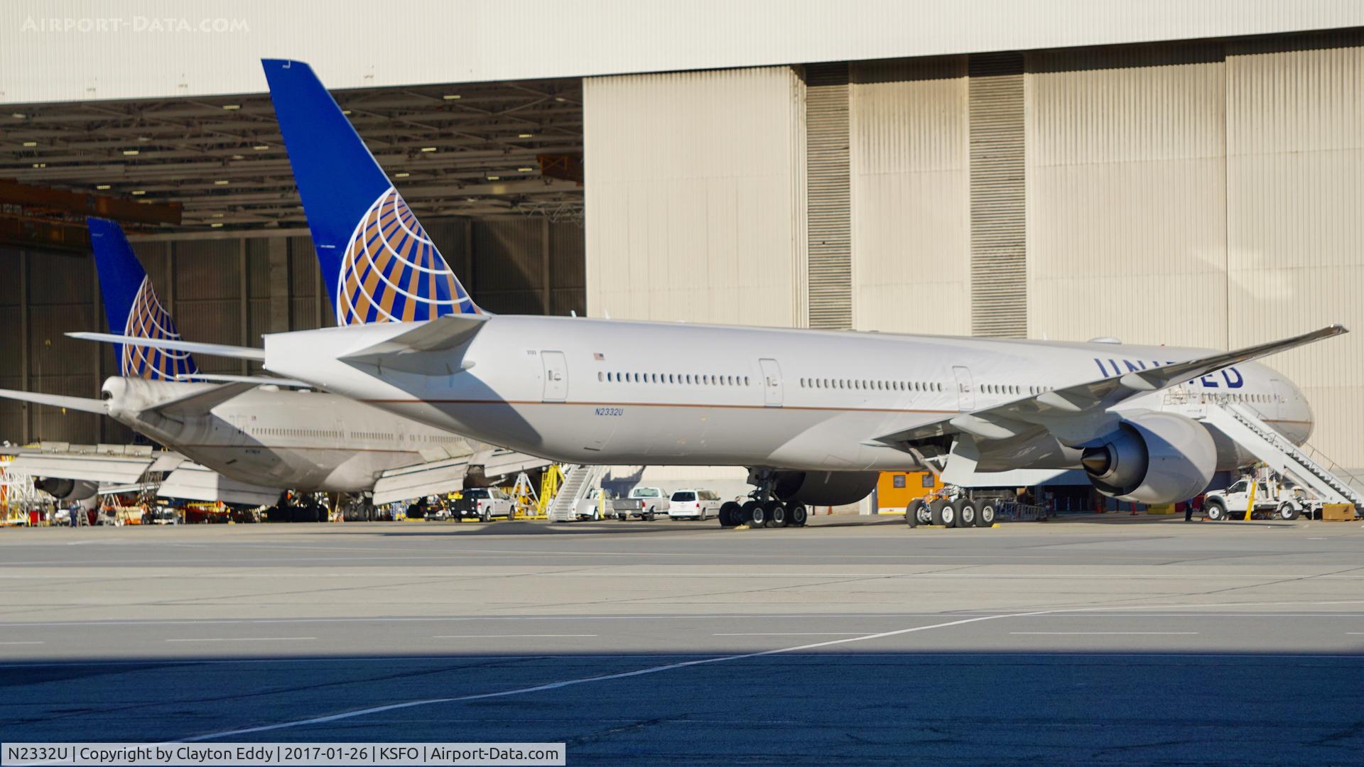 N2332U, 2016 Boeing 777-322/ER C/N 62643, SFO 2017