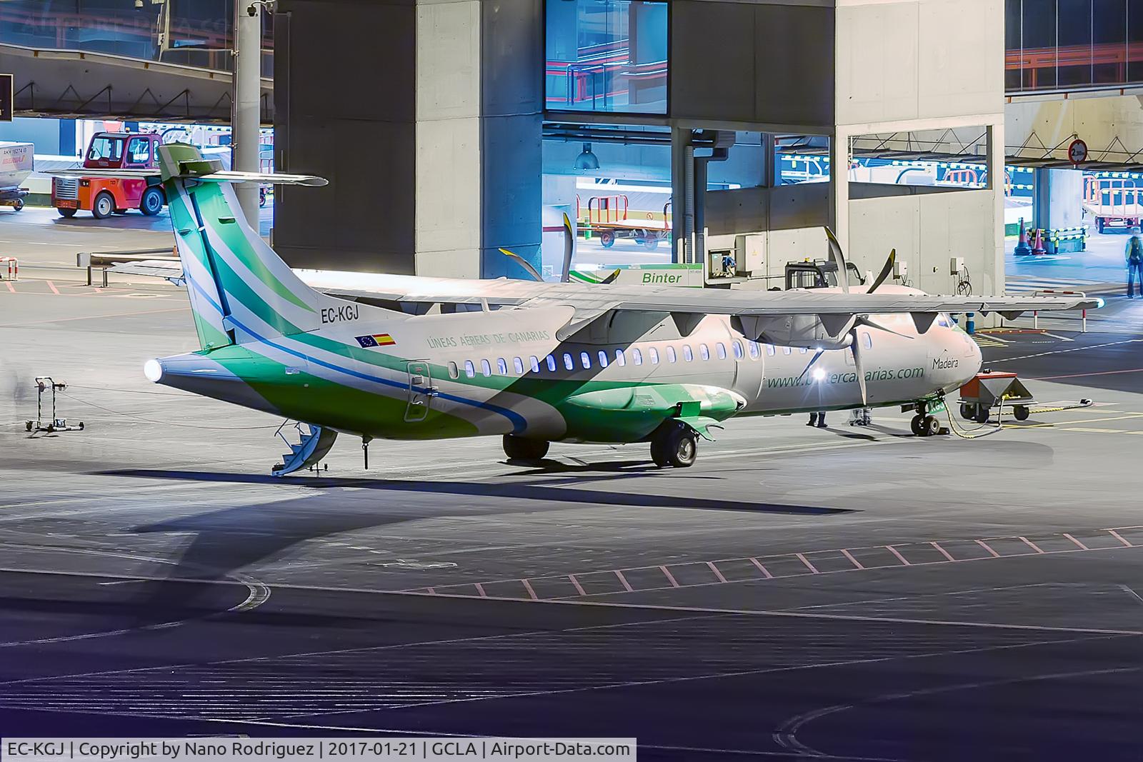 EC-KGJ, 2007 ATR 72-212A C/N 753, Night in GCLA