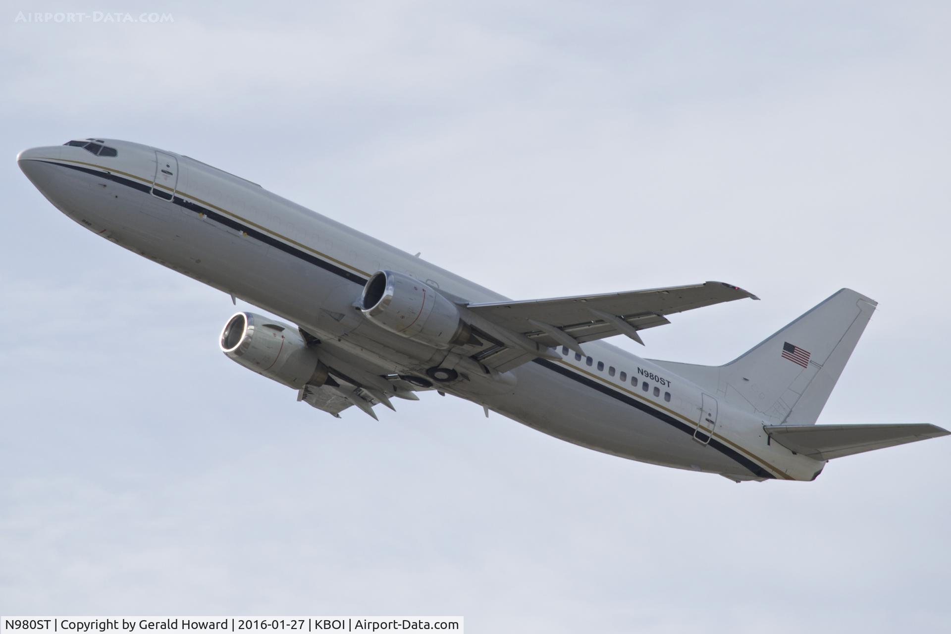 N980ST, 1990 Boeing 737-4B3 C/N 24750, Take off from RWY 10R.