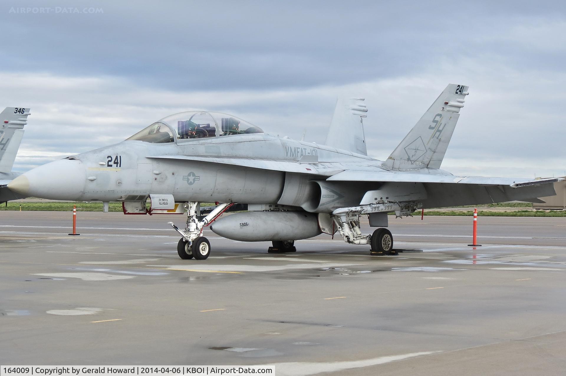 164009, McDonnell Douglas F/A-18D Hornet C/N 891/D039, Parked on south GA ramp. 
VMFAT-101 