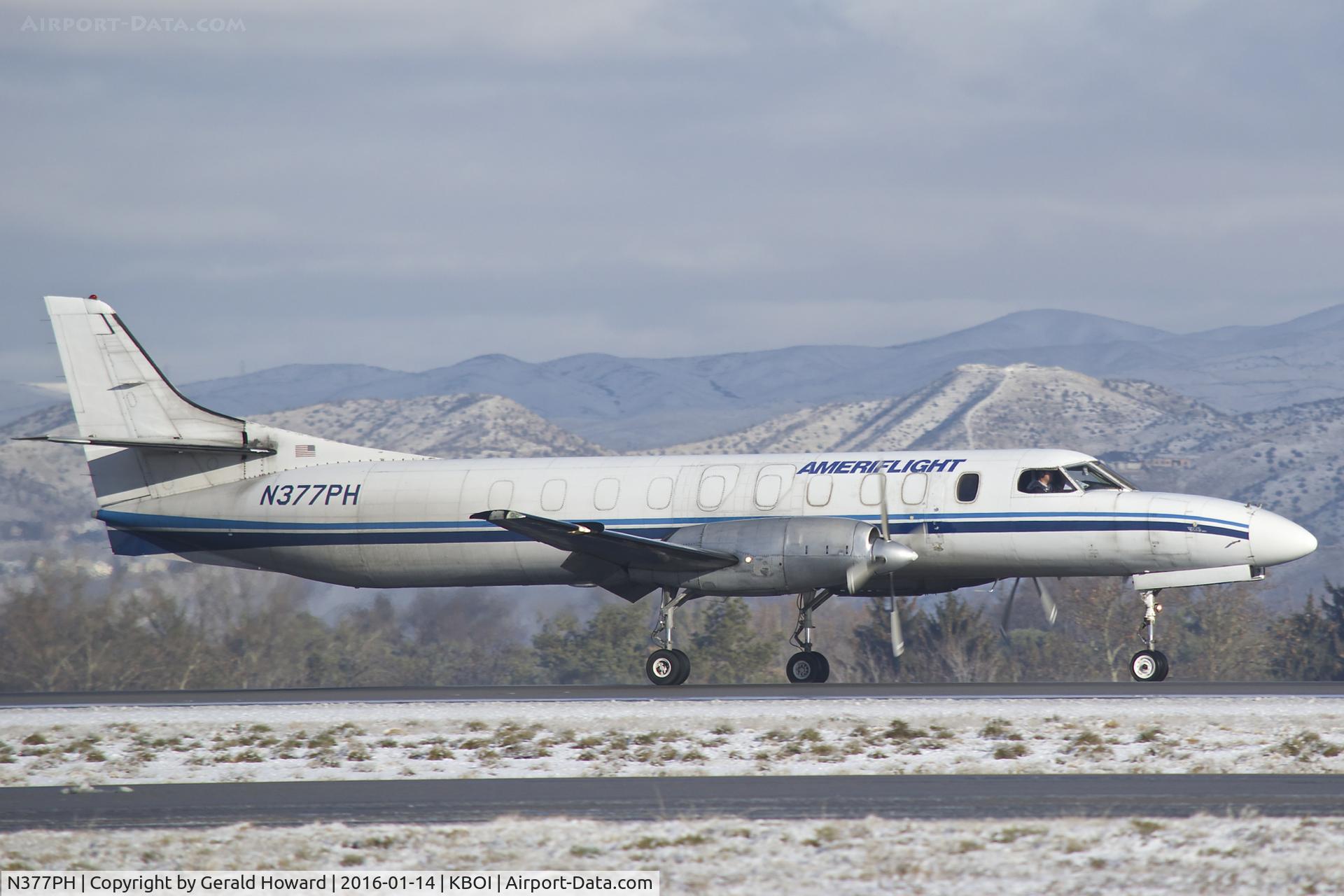 N377PH, 1983 Fairchild SA-227AC Metro III C/N AC-574, Landing RWY 10R.