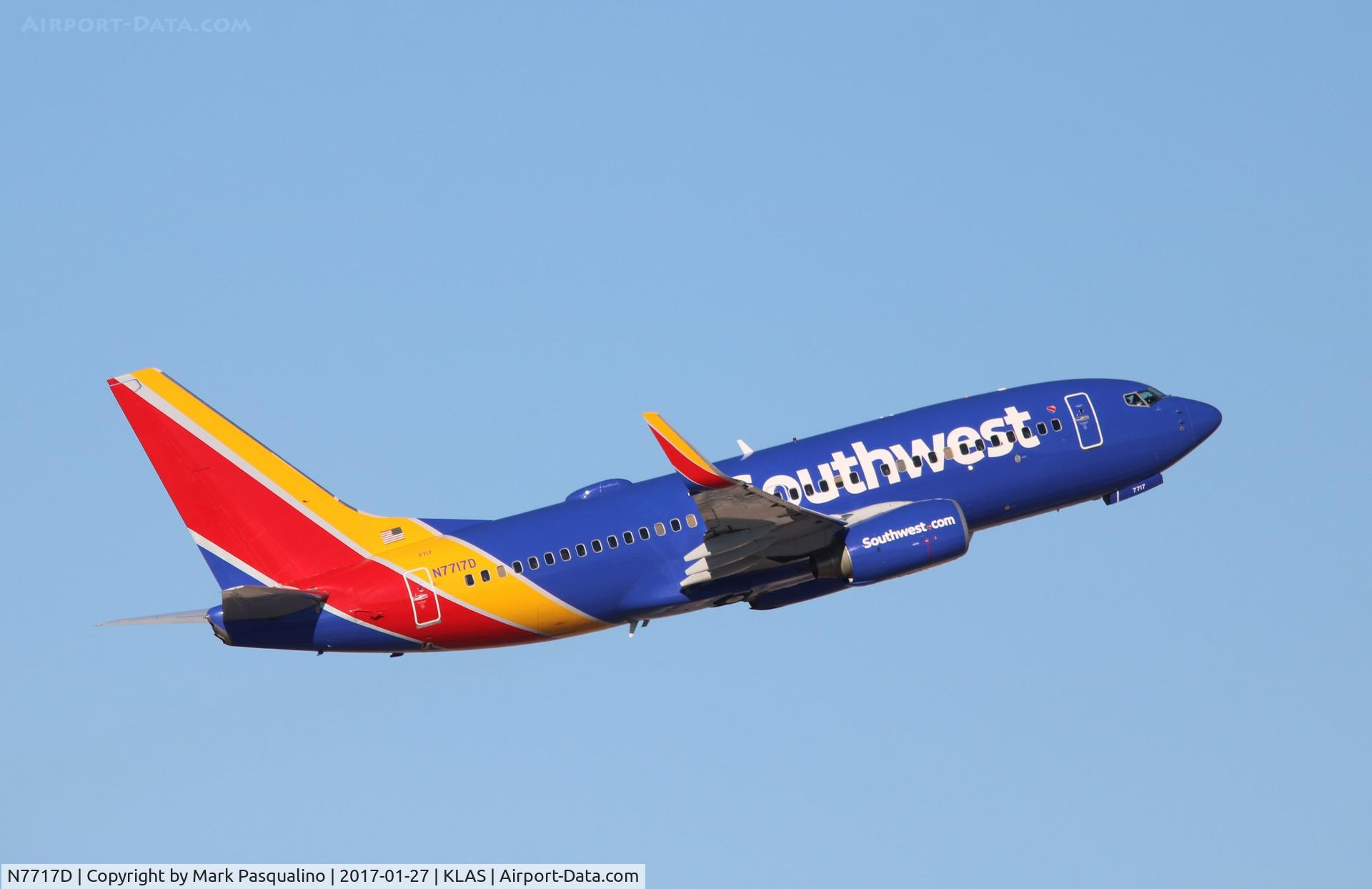 N7717D, 2005 Boeing 737-76N C/N 32664, Boeing 737-700