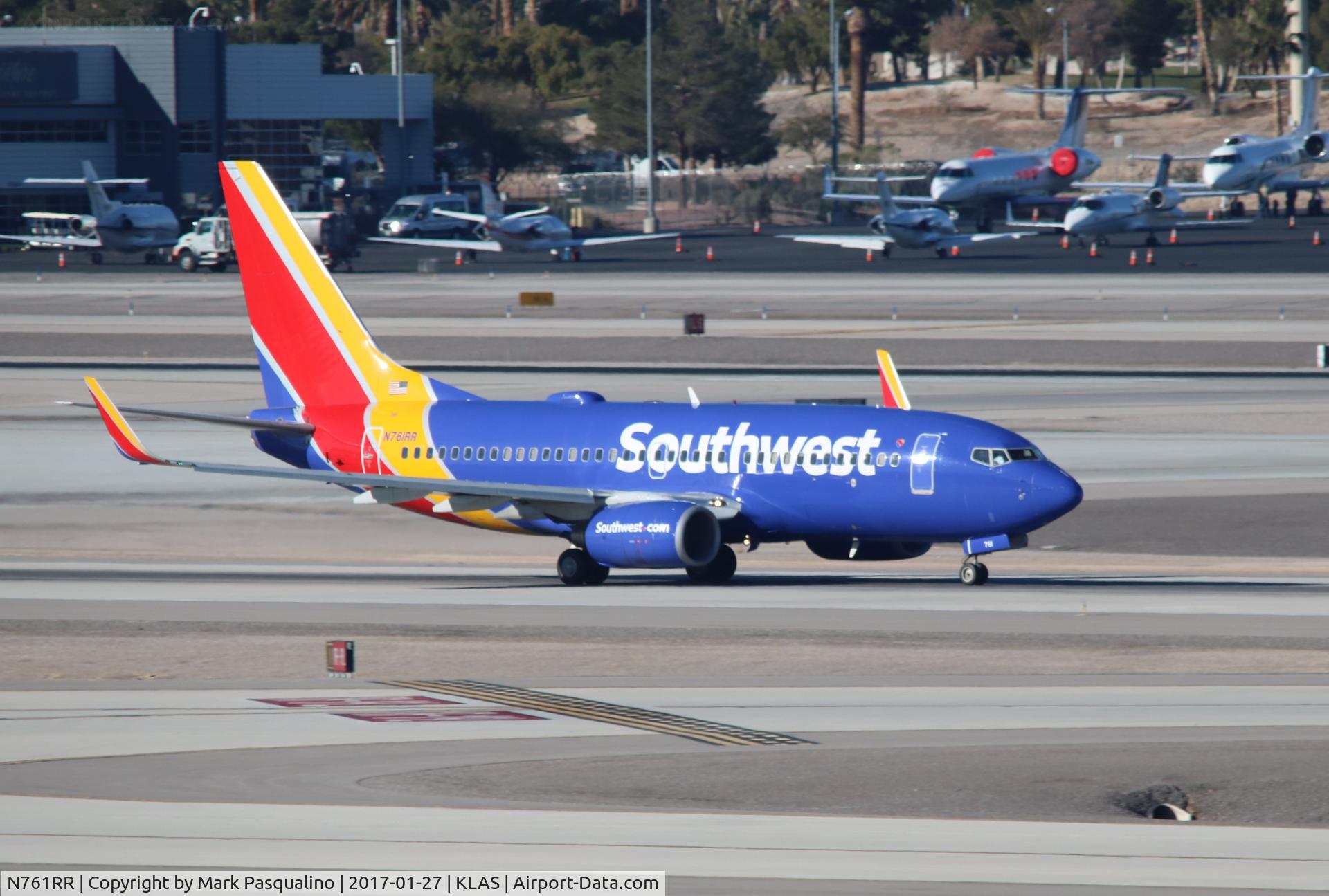 N761RR, 2000 Boeing 737-7H4 C/N 27875, Boeing 737-700