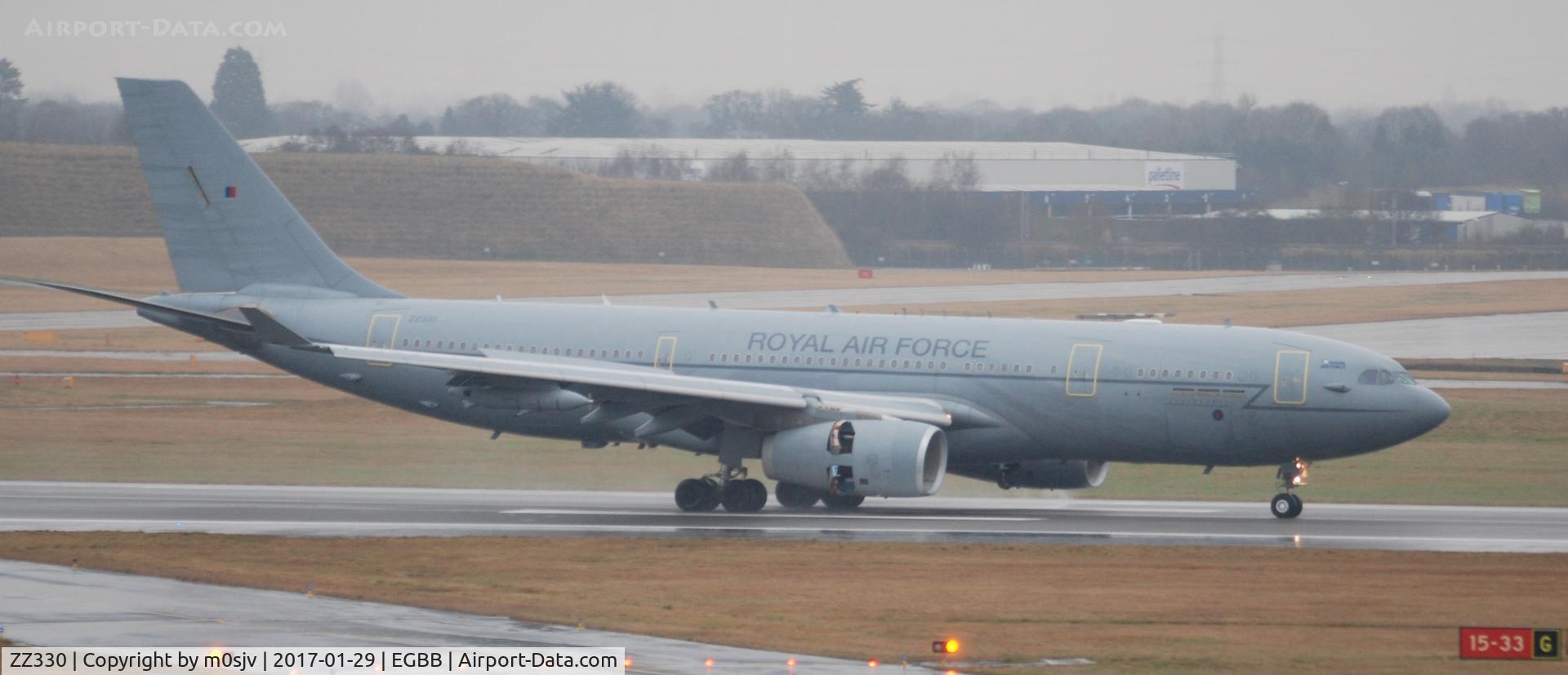 ZZ330, 2009 Airbus KC2 Voyager (A330-243MRTT) C/N 1046, Just after landing at BHX