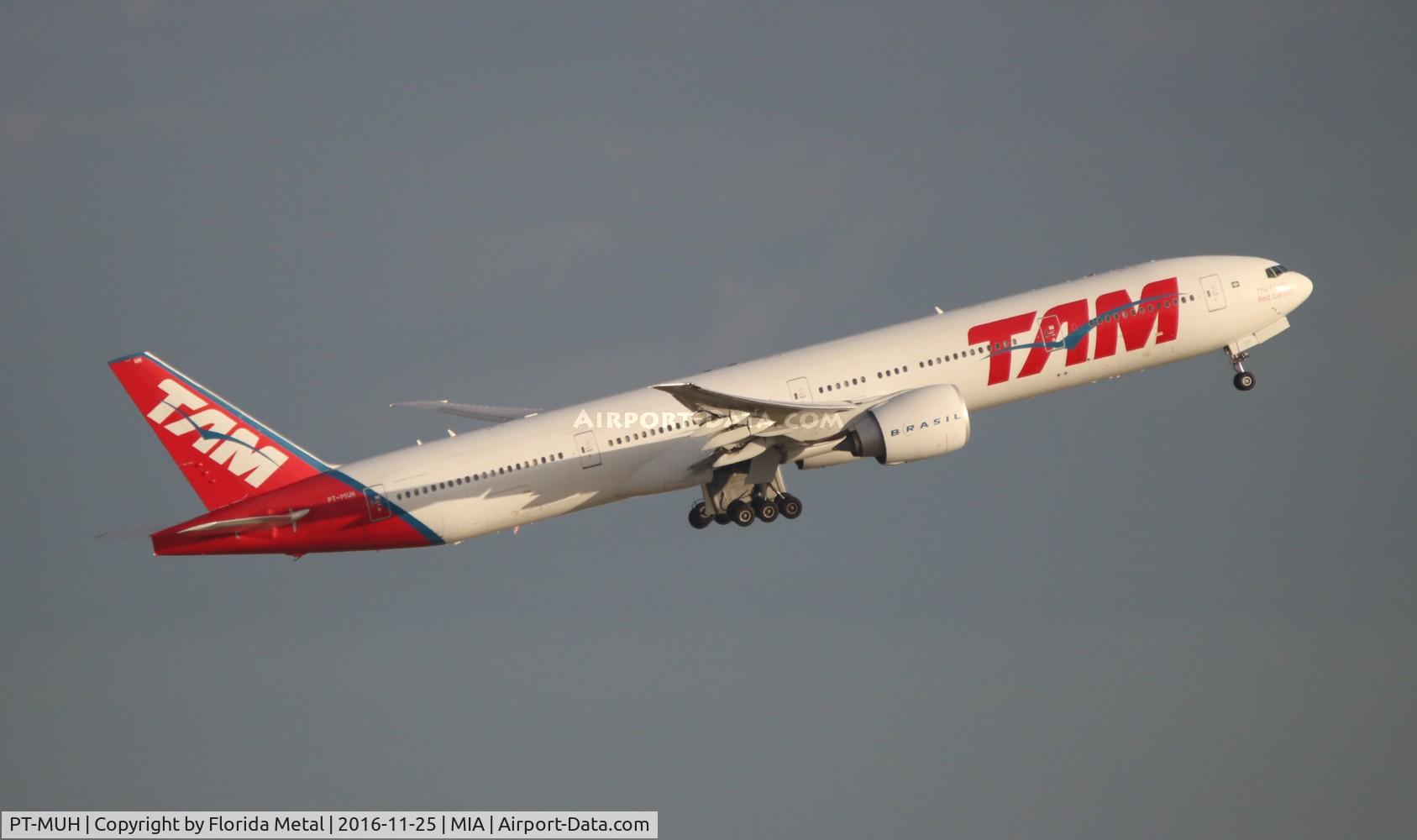 PT-MUH, 2012 Boeing 777-32W/ER C/N 38889, TAM 777-300