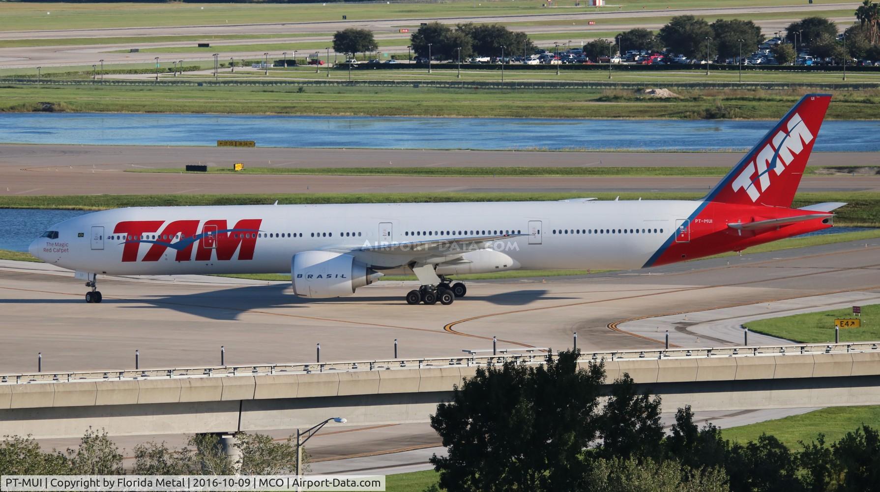 PT-MUI, 2013 Boeing 777-32W/ER C/N 40589, TAM 777-300