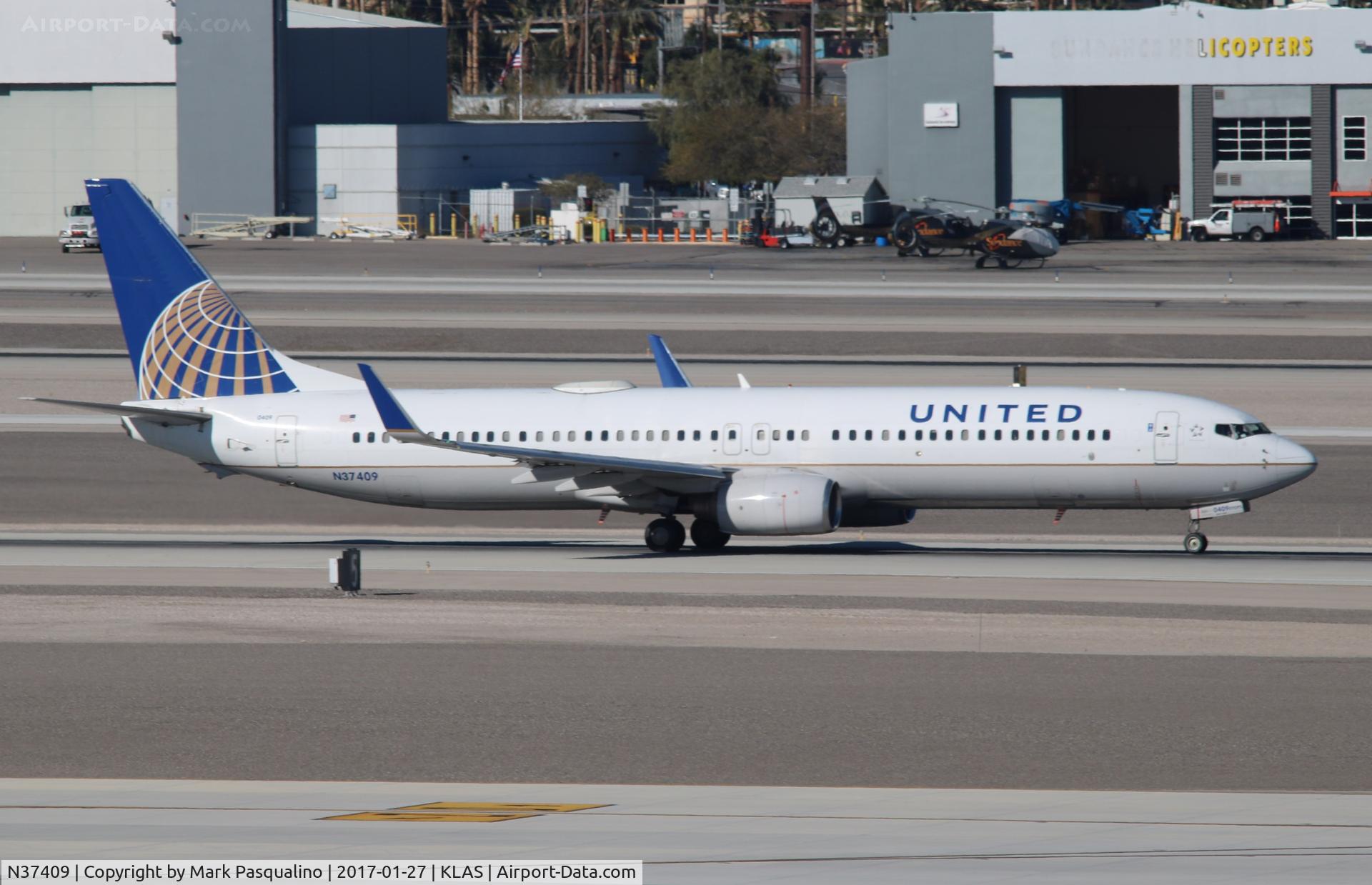 N37409, 2001 Boeing 737-924 C/N 30126, Boeing 737-900