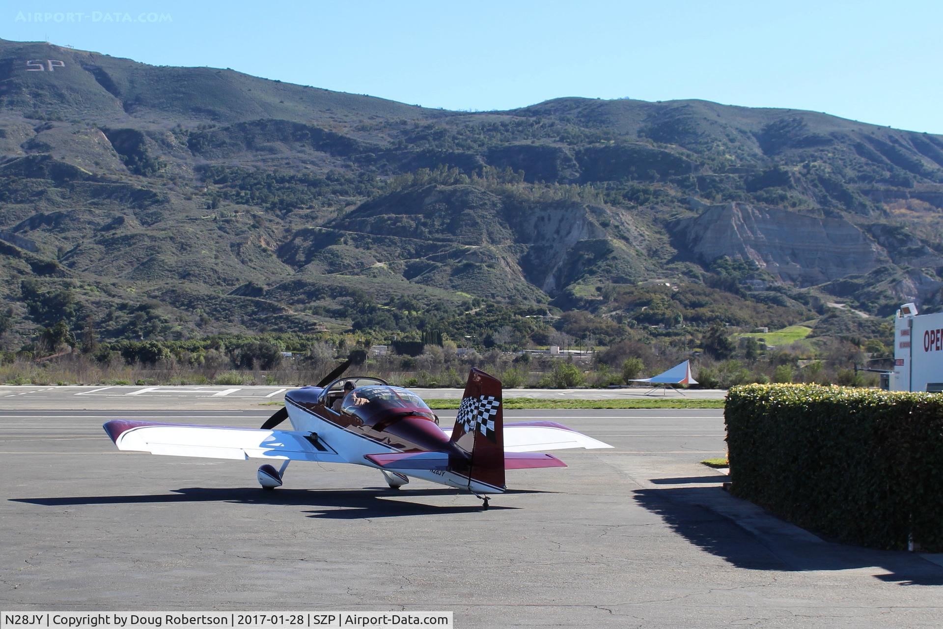 N28JY, 2011 Vans RV-7 C/N 71333, 2011 Yau VAN's RV-7, Lycoming O-360 180 Hp, taxi from Fuel Dock
