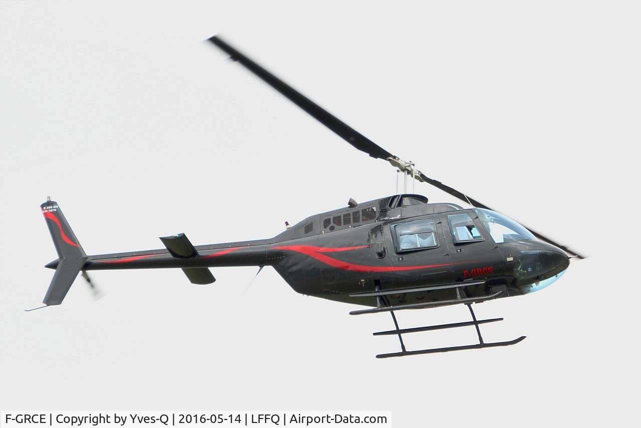 F-GRCE, Bell 206B JetRanger III C/N 1679, Bell 206B JetRanger III, Landing, La Ferté-Alais airfield (LFFQ) Air show 2016
