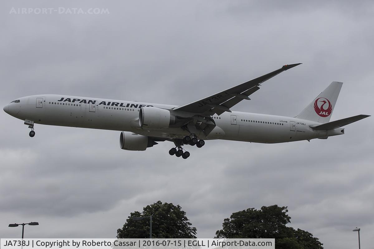 JA738J, 2008 Boeing 777-346/ER C/N 32436, Heathrow 2016