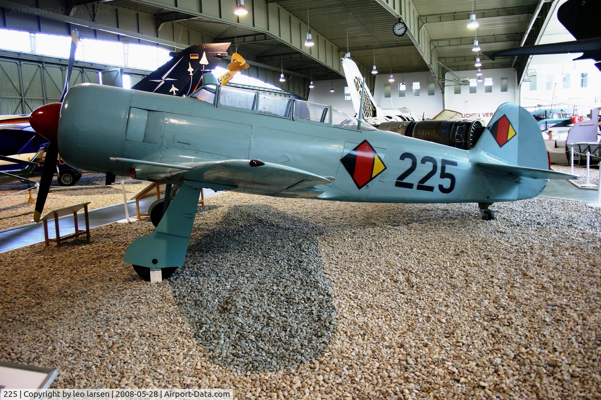225, Yakovlev Yak-11 C/N 68203, Luftwaffenmuseum Gatow 28.5.2008