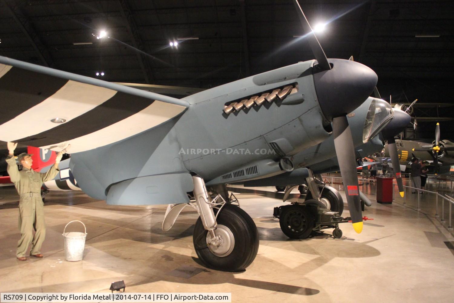 RS709, 1946 De Havilland DH-98 Mosquito B Mk.35 C/N Not found, Mosquito