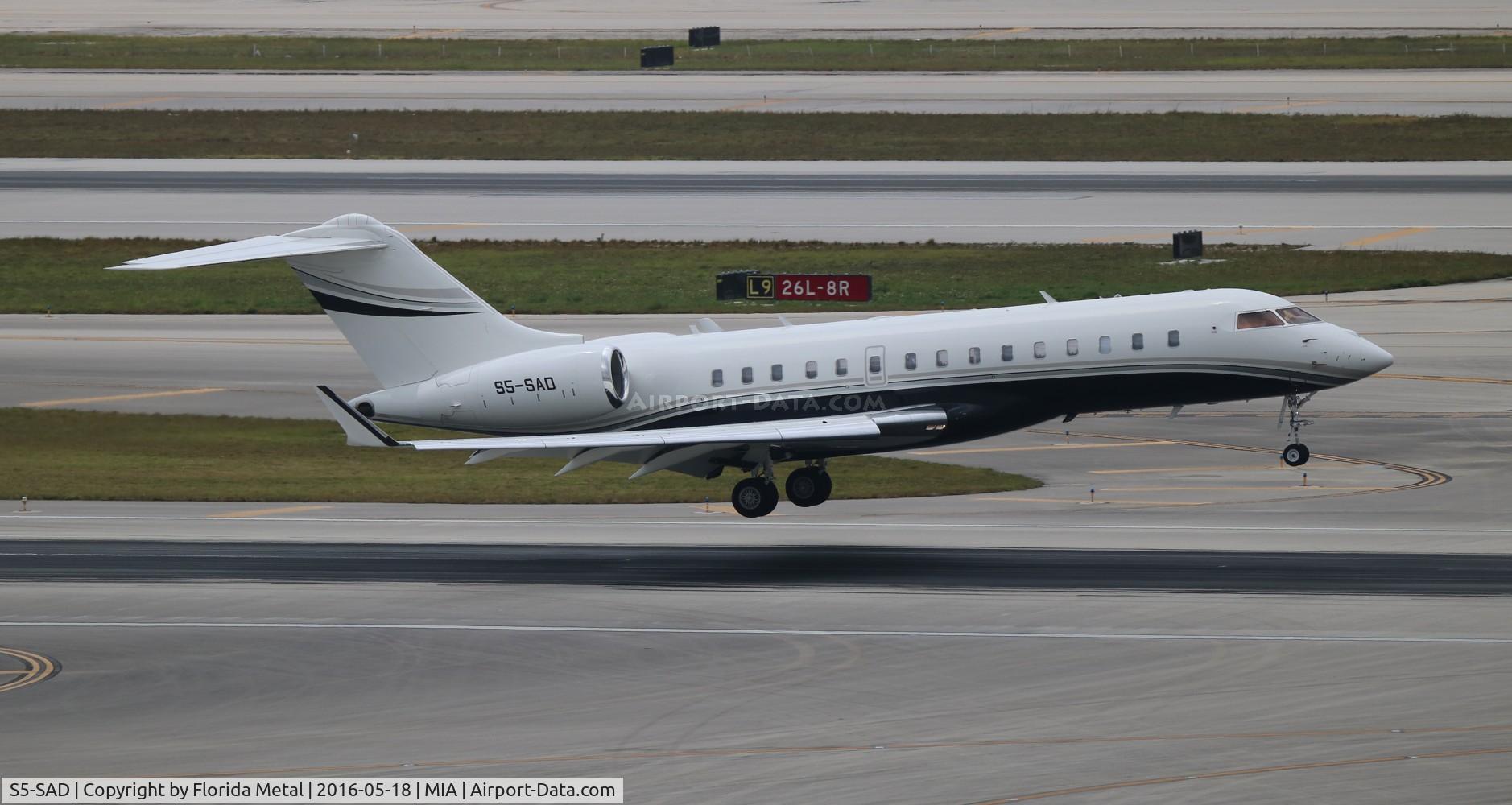 S5-SAD, 2013 Bombardier BD-700-1A10 Global 6000 C/N 9553, Global 6000