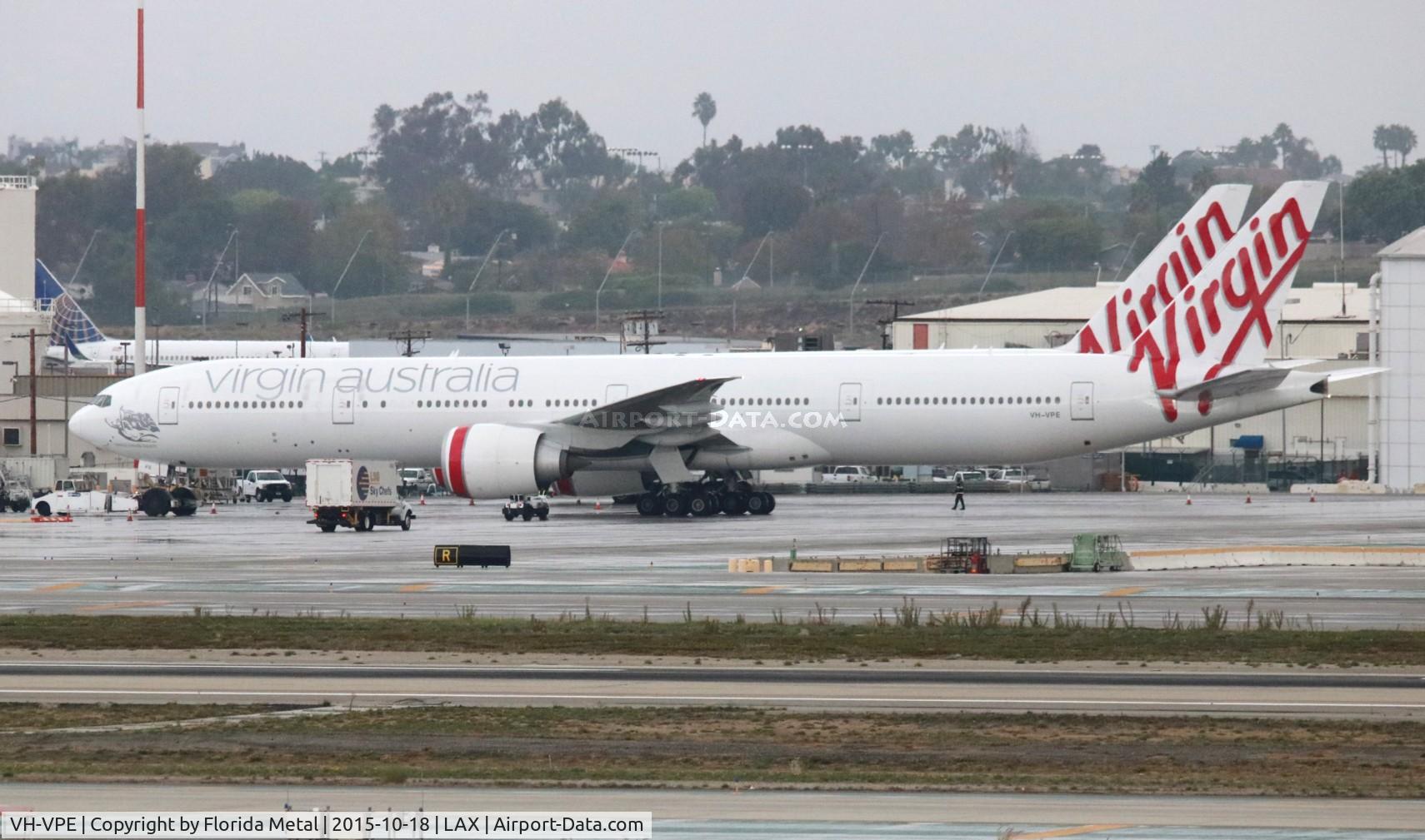 VH-VPE, 2009 Boeing 777-3ZG/ER C/N 37939, Qantas