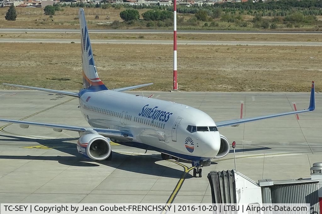 TC-SEY, 2016 Boeing 737-8HC C/N 61182, SunExpress