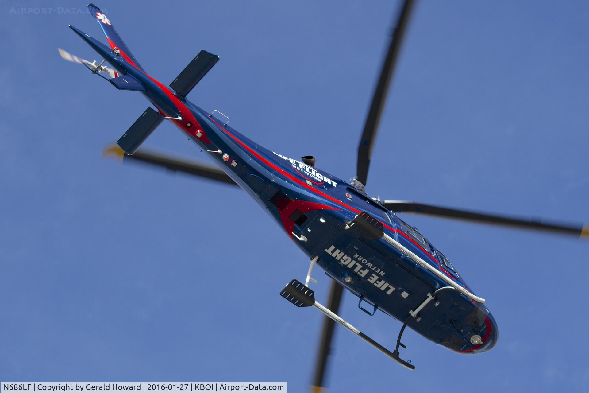 N686LF, 2015 AgustaWestland AW-119 MkII Koala C/N 14832, Flying overhead.