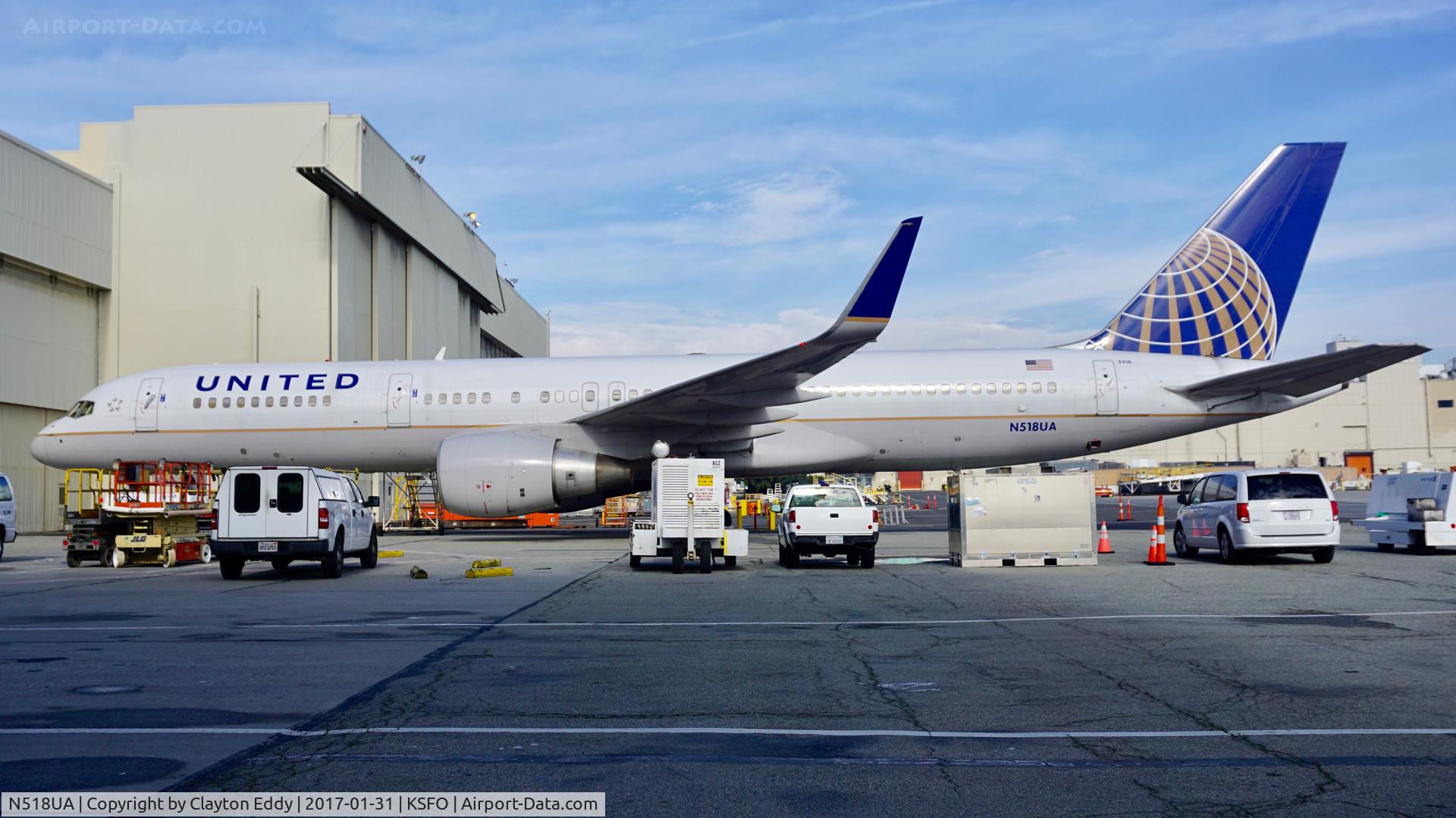 N518UA, 1990 Boeing 757-222 C/N 24871, SFO 2017