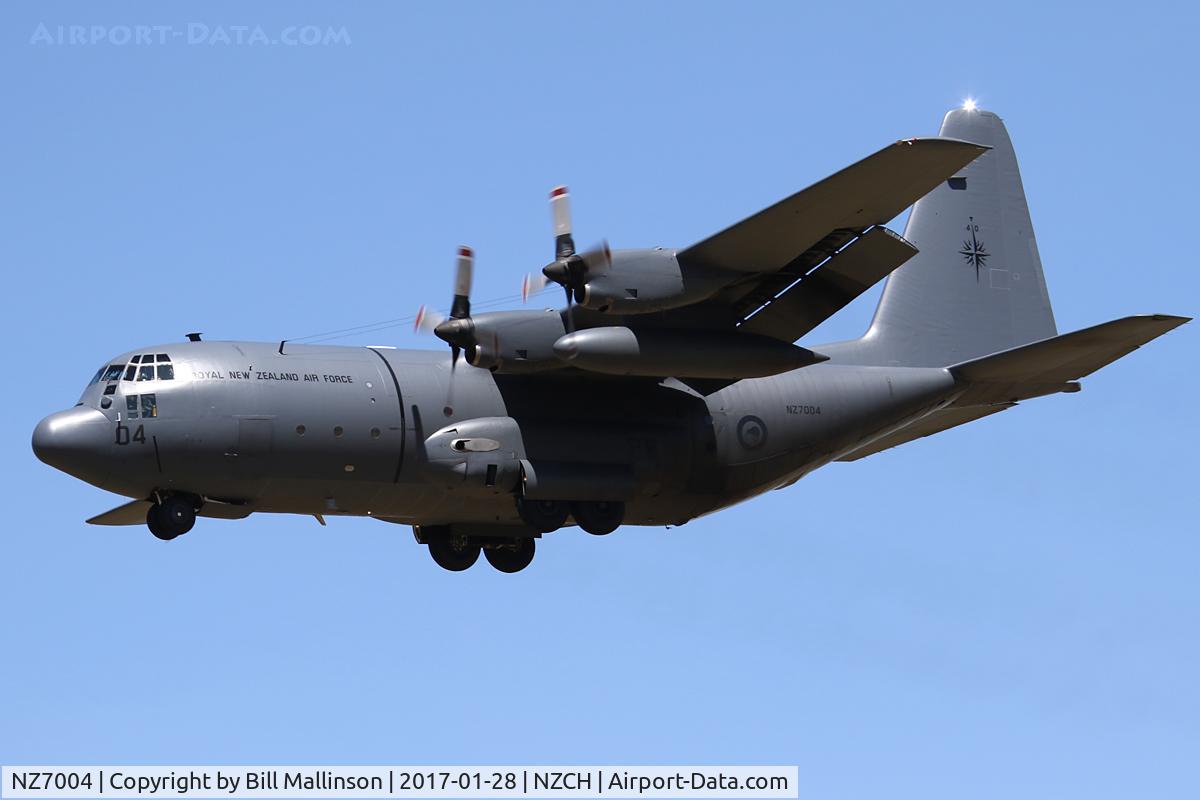NZ7004, 1969 Lockheed C-130H Hercules C/N 382-4312, a welcome visitor