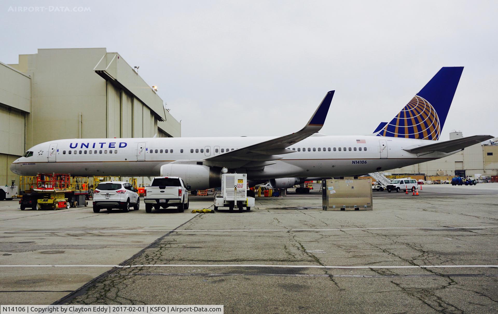 N14106, 1994 Boeing 757-224 C/N 27296, Sam E. Ashmore SFO 2017