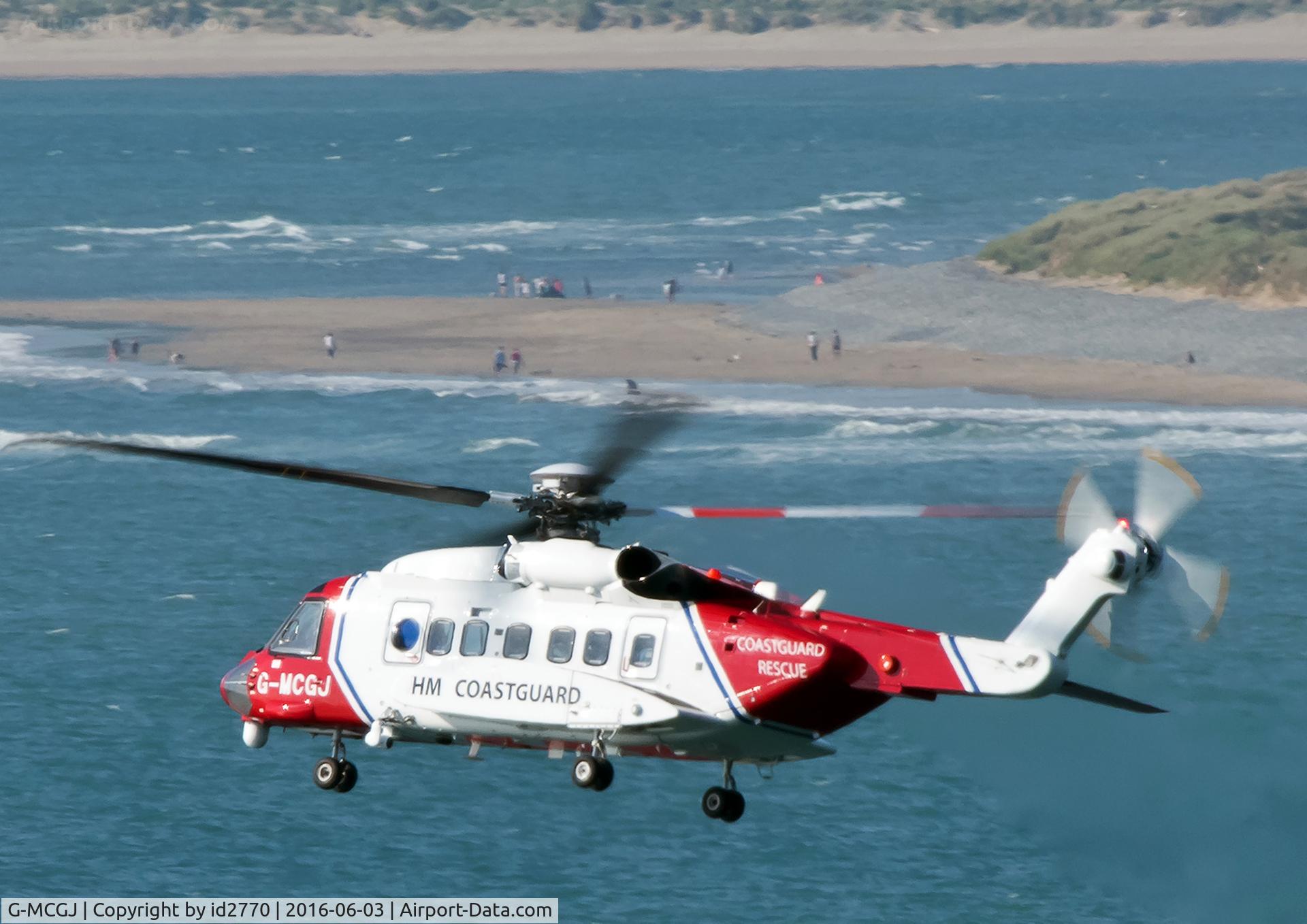 G-MCGJ, 2014 Sikorsky S-92A C/N 920248, Taken during RNLI exercise in Borth