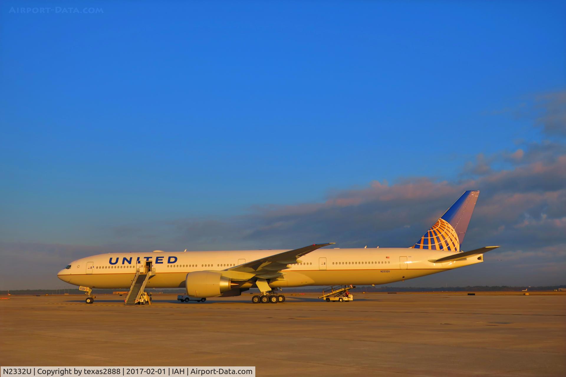N2332U, 2016 Boeing 777-322/ER C/N 62643, Brand new B777-300R on the Terminal D Ramp