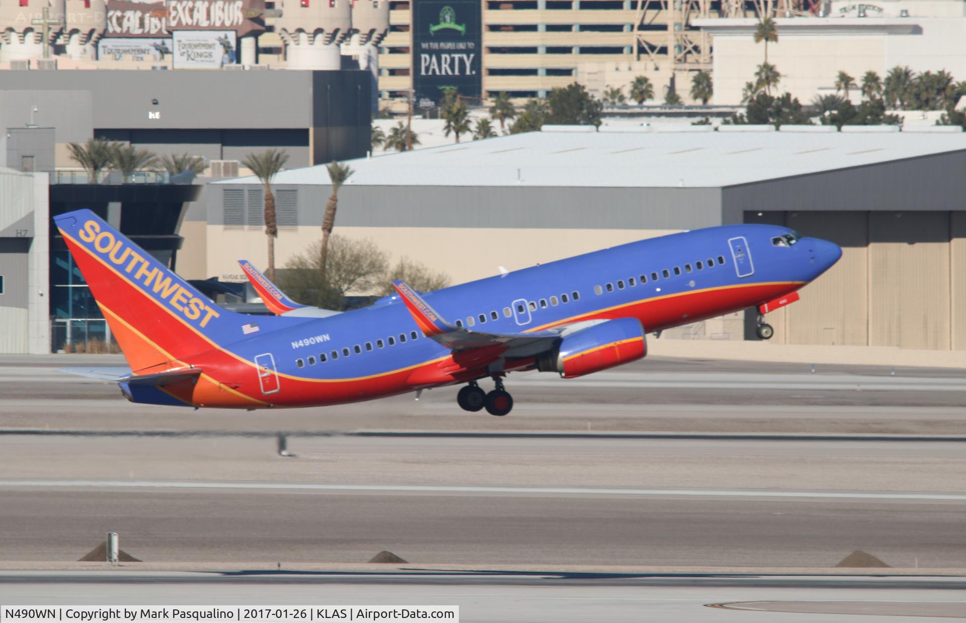 N490WN, 2004 Boeing 737-7H4 C/N 32476, Boeing 737-700