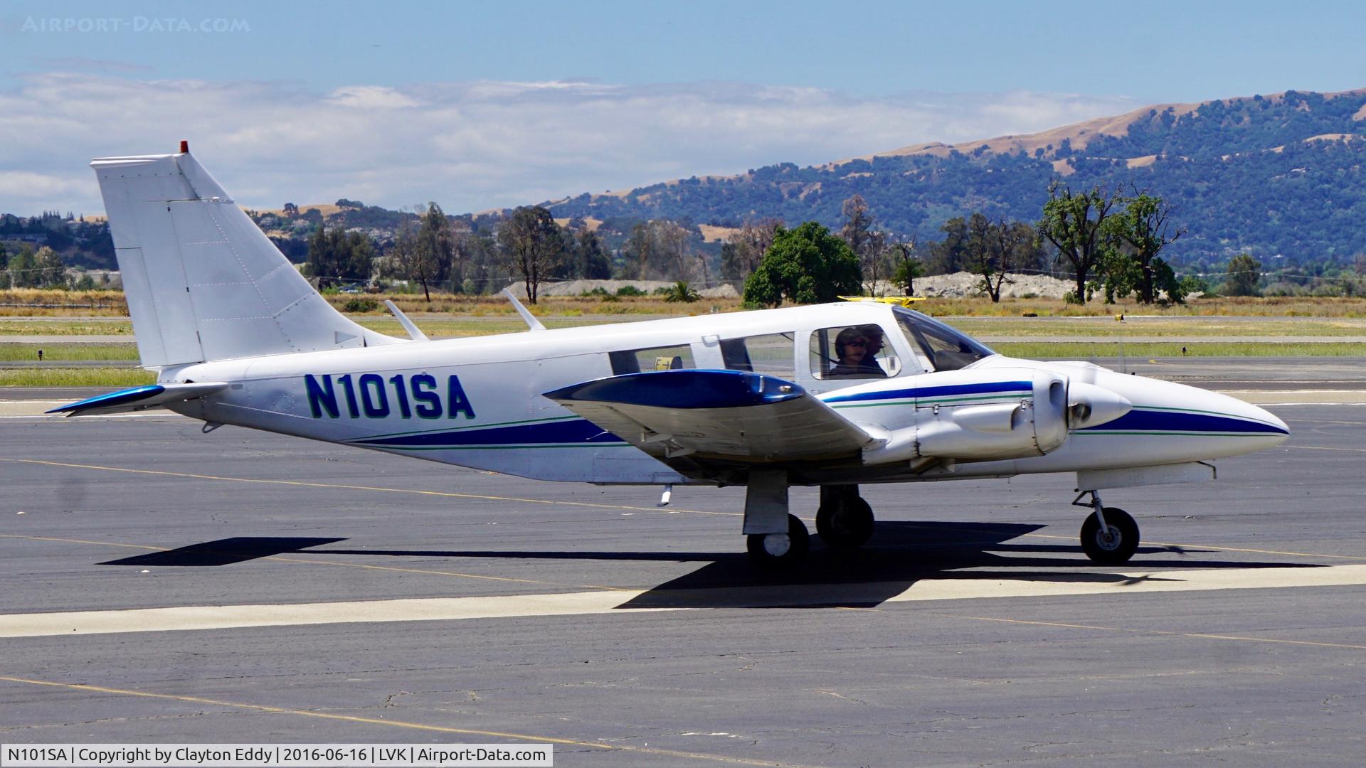 N101SA, 1973 Piper PA-34-200 Seneca C/N 34-7350012, Livermore Airport 2016