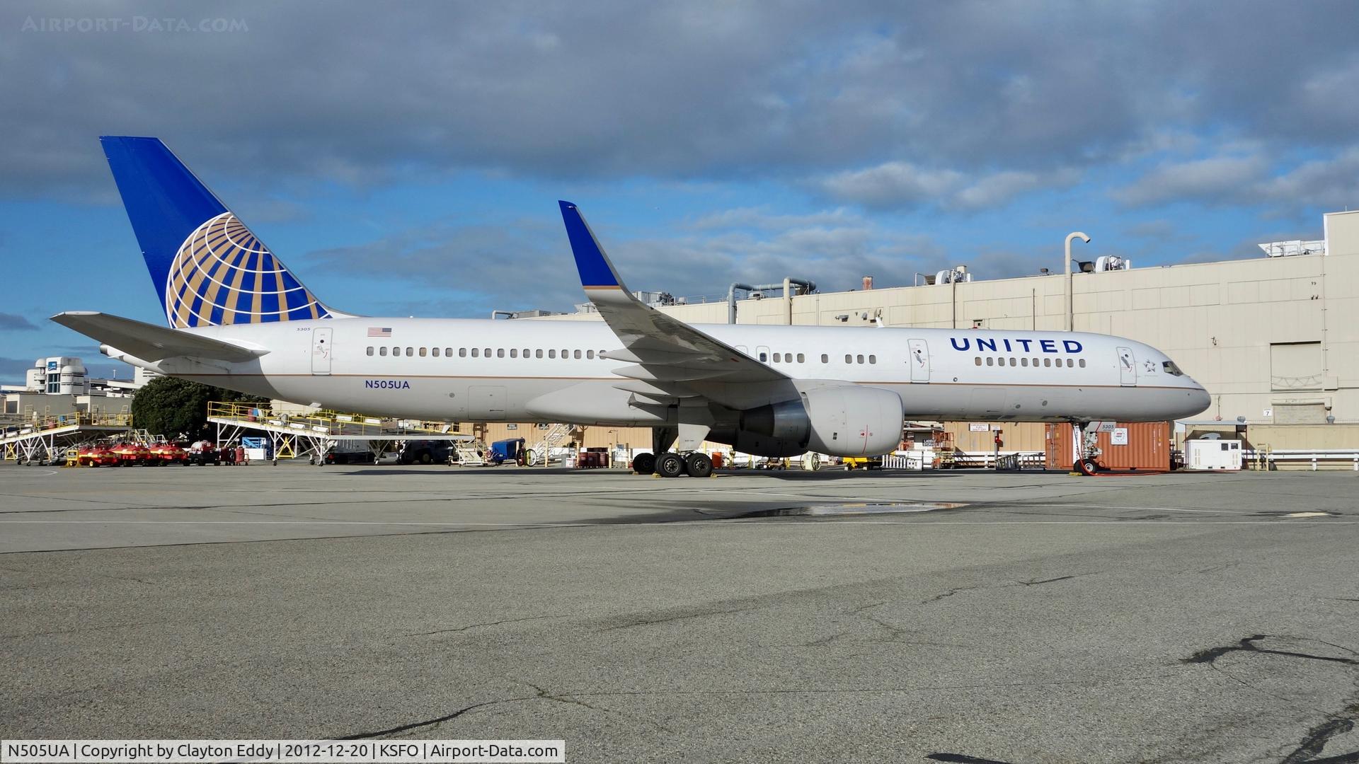 N505UA, 1989 Boeing 757-222 C/N 24626, SFO 2012