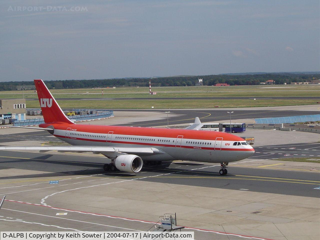 D-ALPB, 2001 Airbus A330-223 C/N 0432, Frankfurt