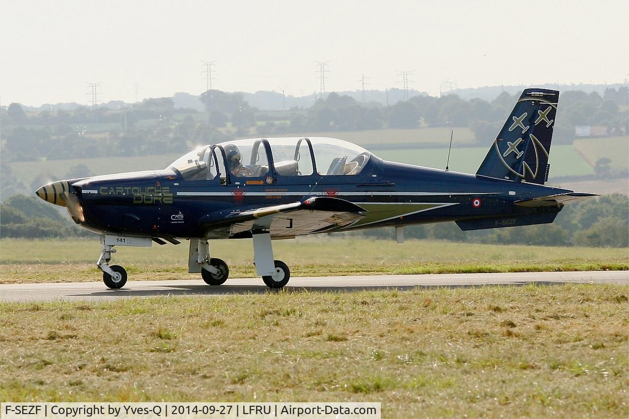 F-SEZF, Socata TB-30 Epsilon C/N 141, Socata TB30 Epsilon (F-SEYG), French Air Force Aerobatics Team Cartouche Doré, Morlaix-Ploujean airport (LFRU-MXN) Air show 2014