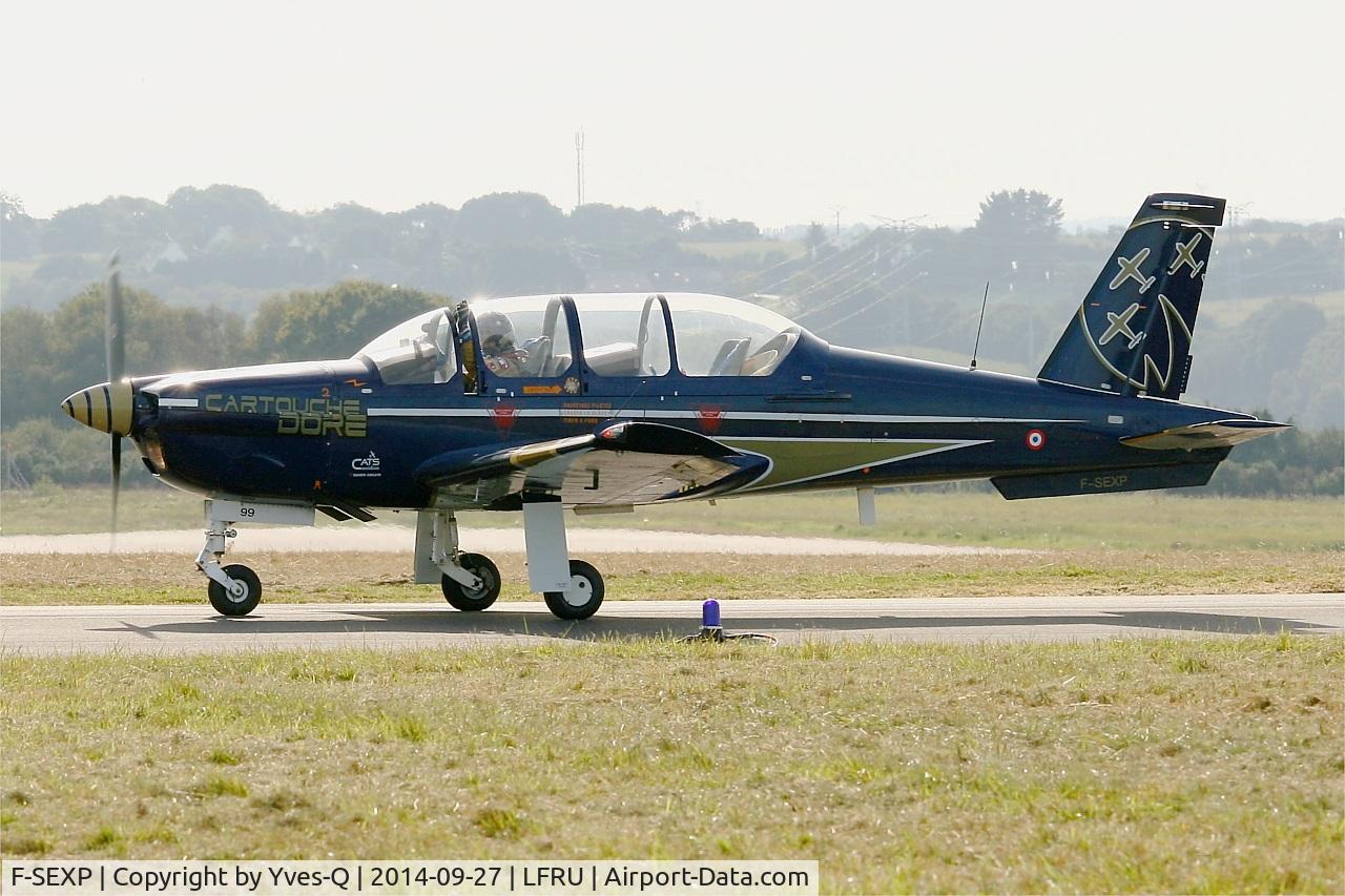 F-SEXP, Socata TB-30 Epsilon C/N 99, Socata TB30 Epsilon (F-SEYG), French Air Force Aerobatics Team Cartouche Doré, Morlaix-Ploujean airport (LFRU-MXN) Air show 2014