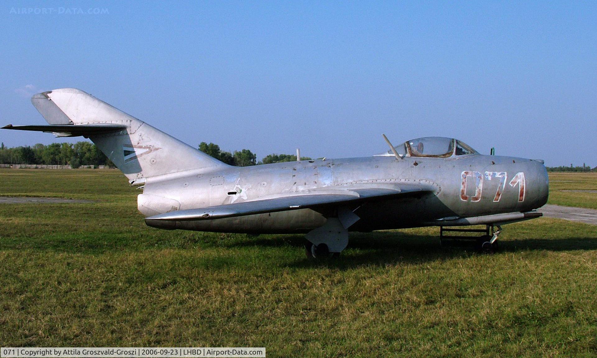 071, 1953 Mikoyan-Gurevich MiG-15bis C/N 3071, Börgönd Airport, Hungary