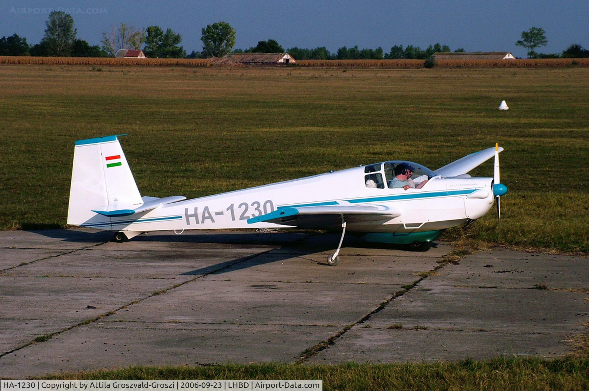 HA-1230, 1971 Scheibe SF-25C Falke C/N 46217C, Börgönd Airport, Hungary