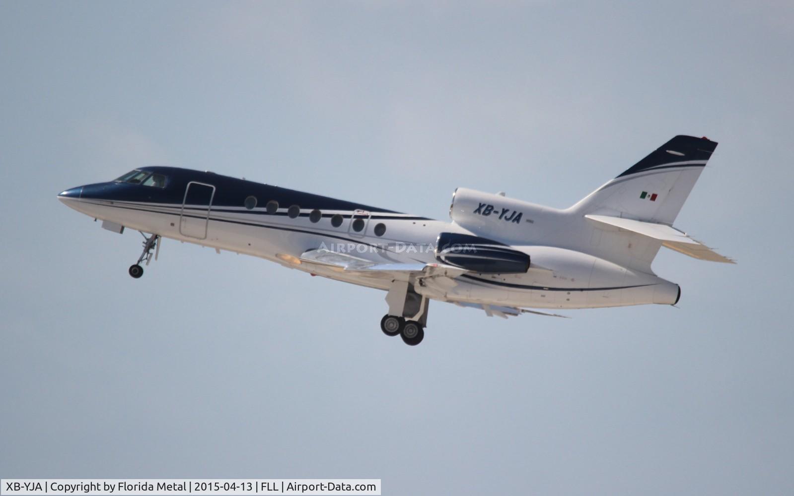 XB-YJA, 1983 Dassault Falcon 50 C/N 136, Falcon 50