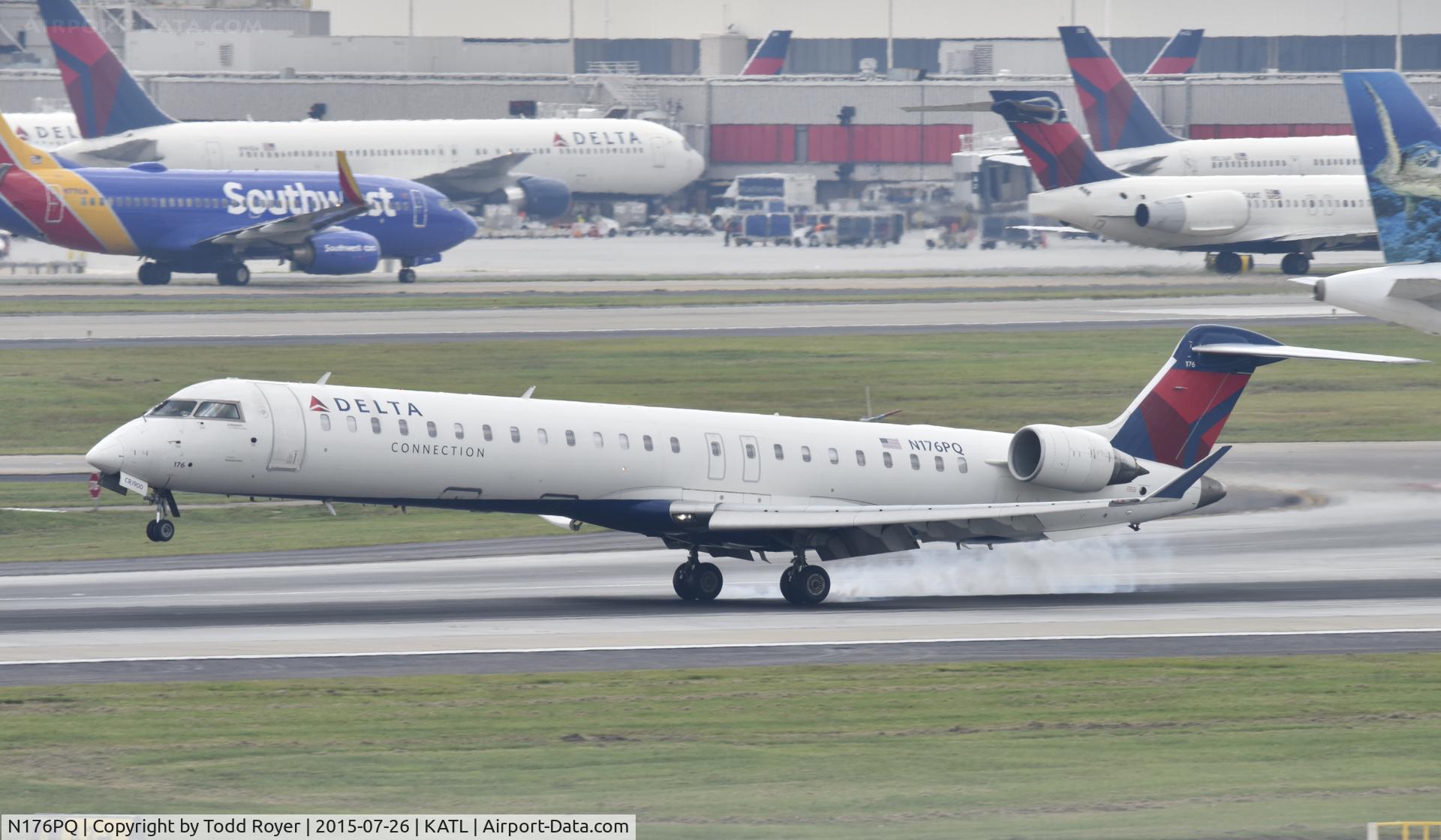 N176PQ, 2008 Bombardier CRJ-900ER (CL-600-2D24) C/N 15176, Arriving at Atlanta