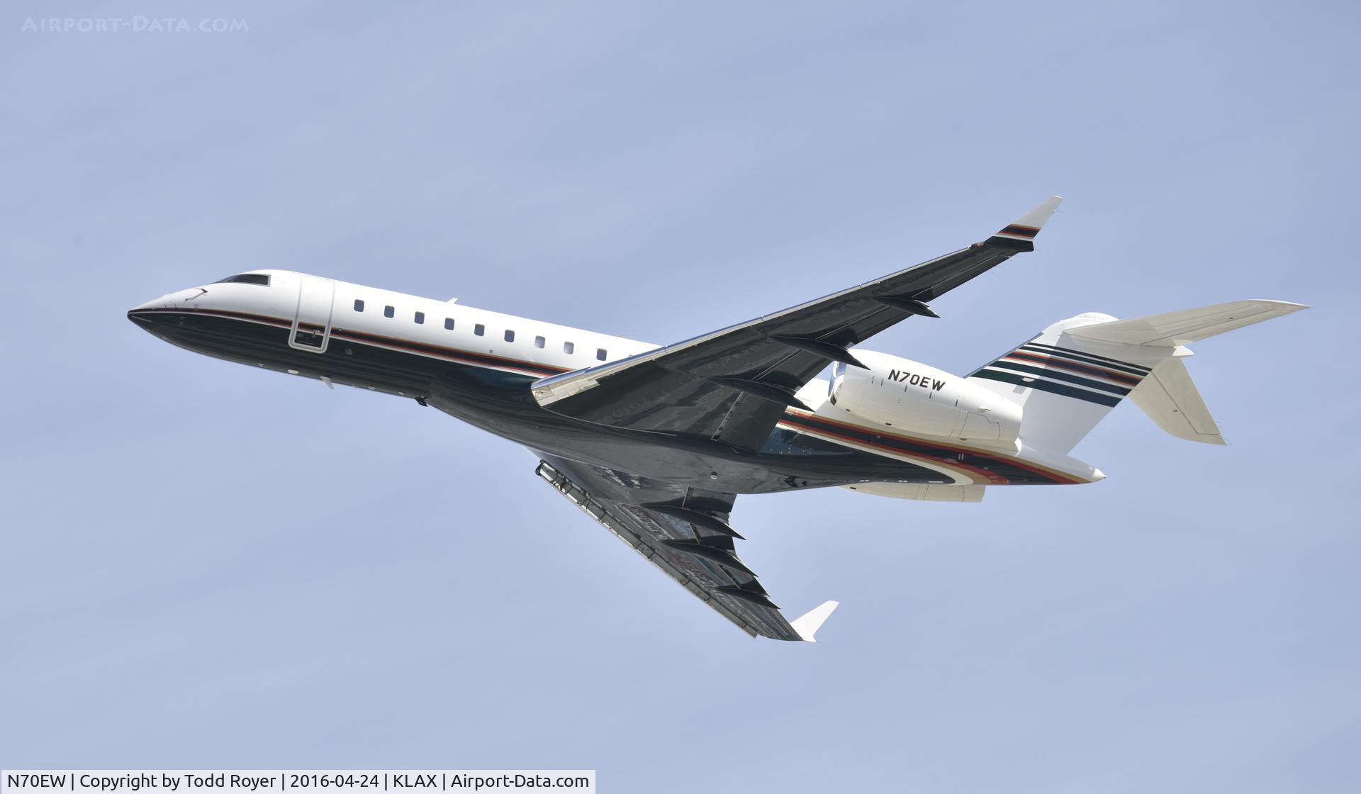 N70EW, 2014 Bombardier BD-700-1A10 Global Express C/N 9649, Departing LAX