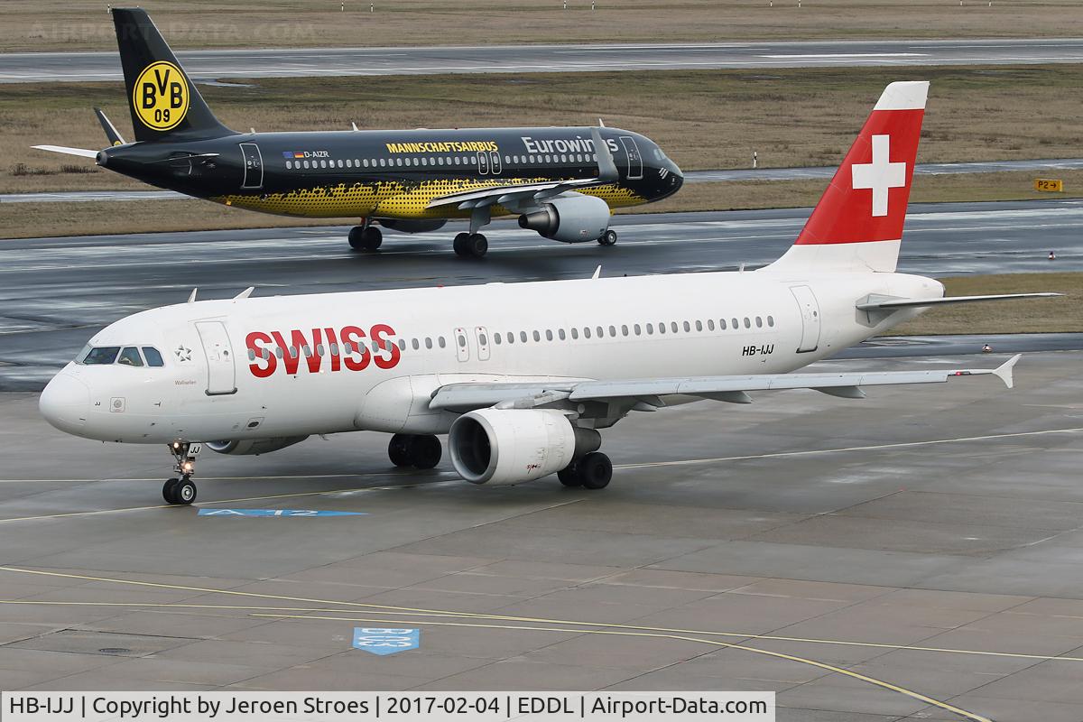 HB-IJJ, 1996 Airbus A320-214 C/N 585, Dusseldorf