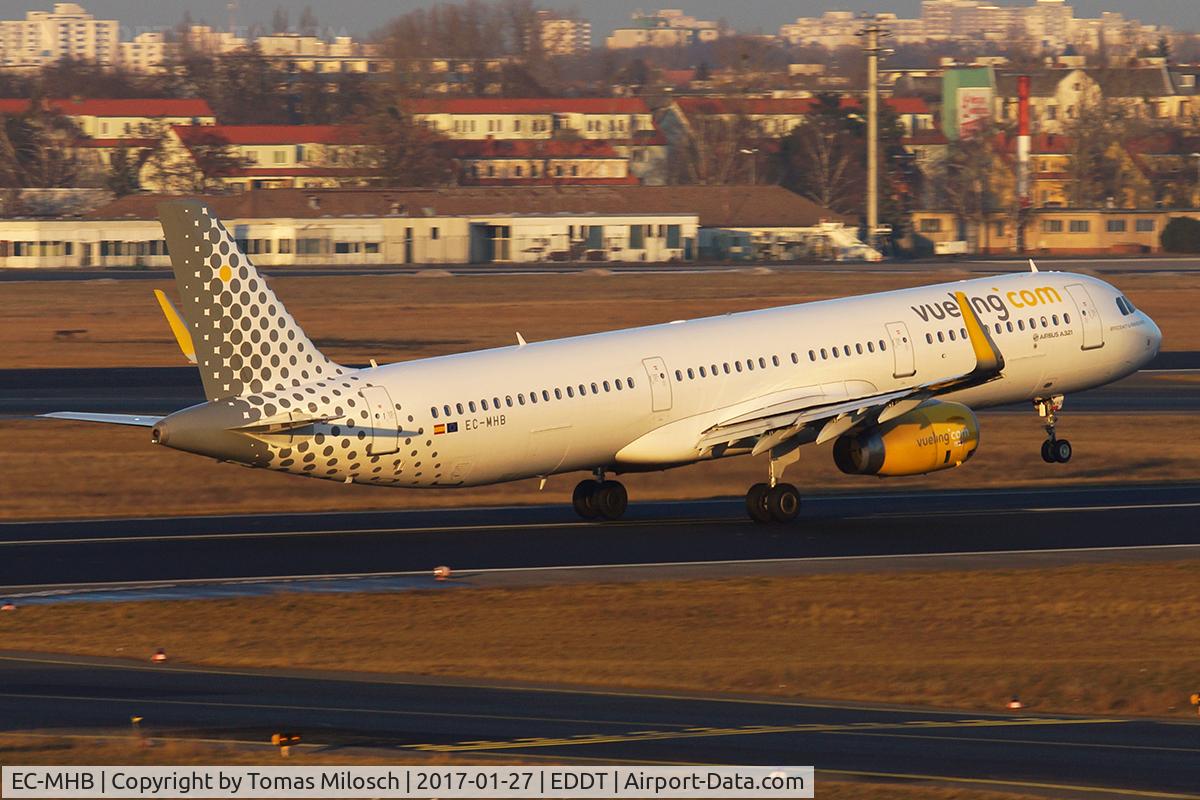 EC-MHB, 2015 Airbus A321-231 C/N 6691, 