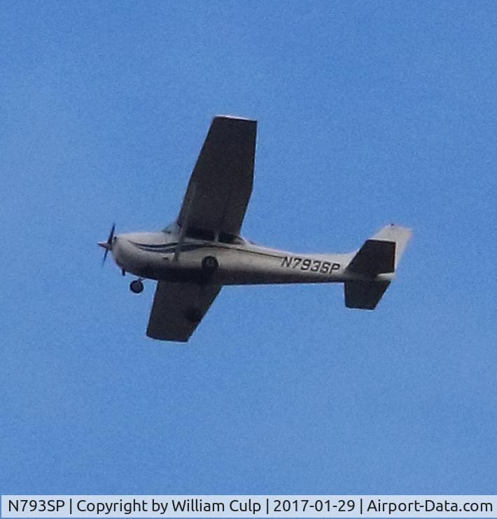 N793SP, 2001 Cessna 172S C/N 172S8718, Saw it flying over Peace Valley Park, Bucks County Pa.