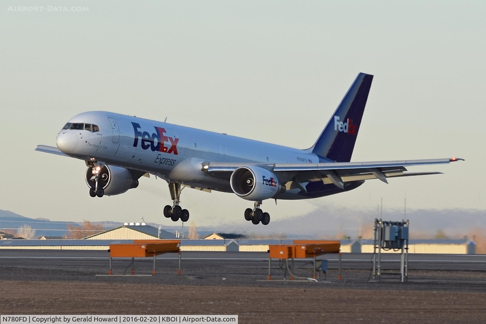 N780FD, 1991 Boeing 757-222(SF) C/N 25253, Landing RWY 10L.