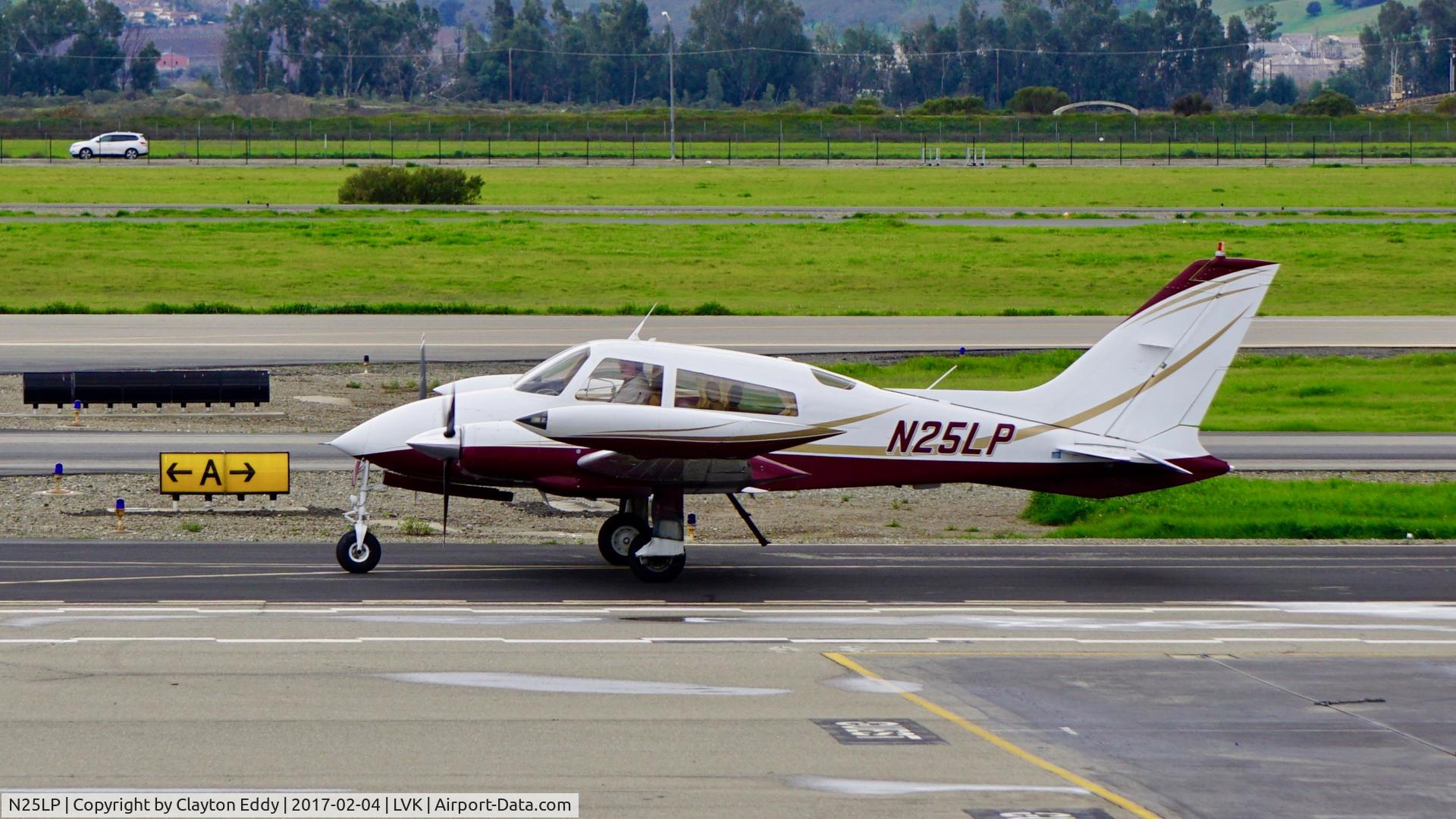 N25LP, 1973 Cessna 310Q C/N 310Q0748, Livermore Airport 2017.