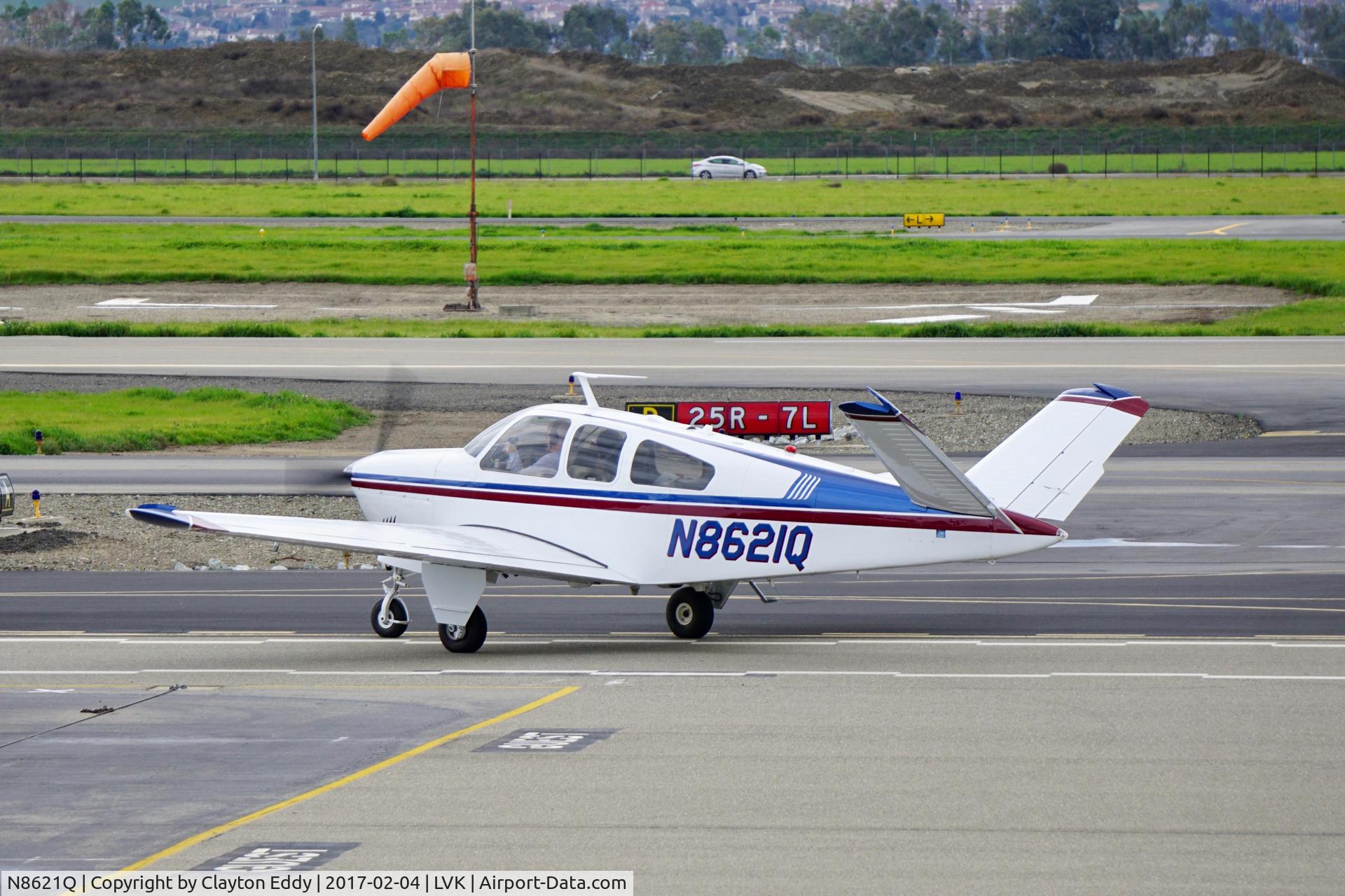 N8621Q, 1964 Beech S35 Bonanza C/N D-7645, Livermore Airport 2017.